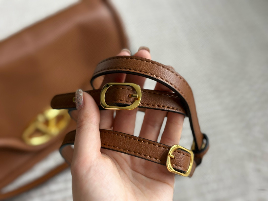 259 $68 Valentino gallery