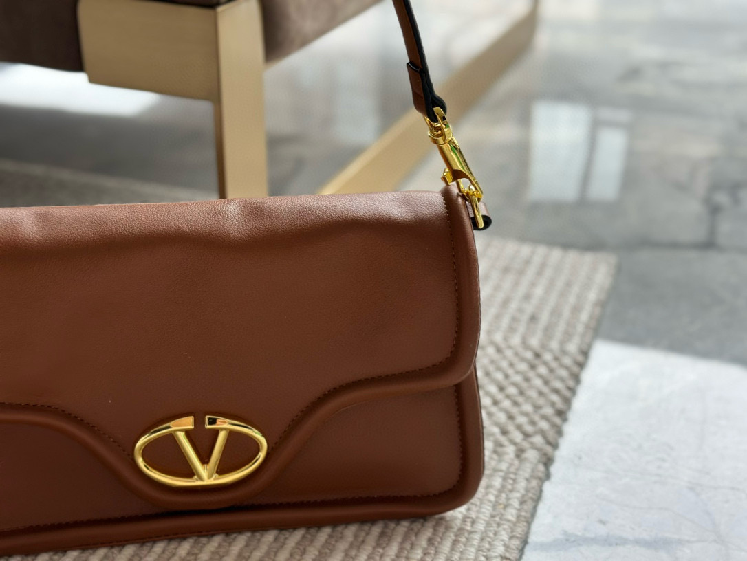 259 $68 Valentino gallery