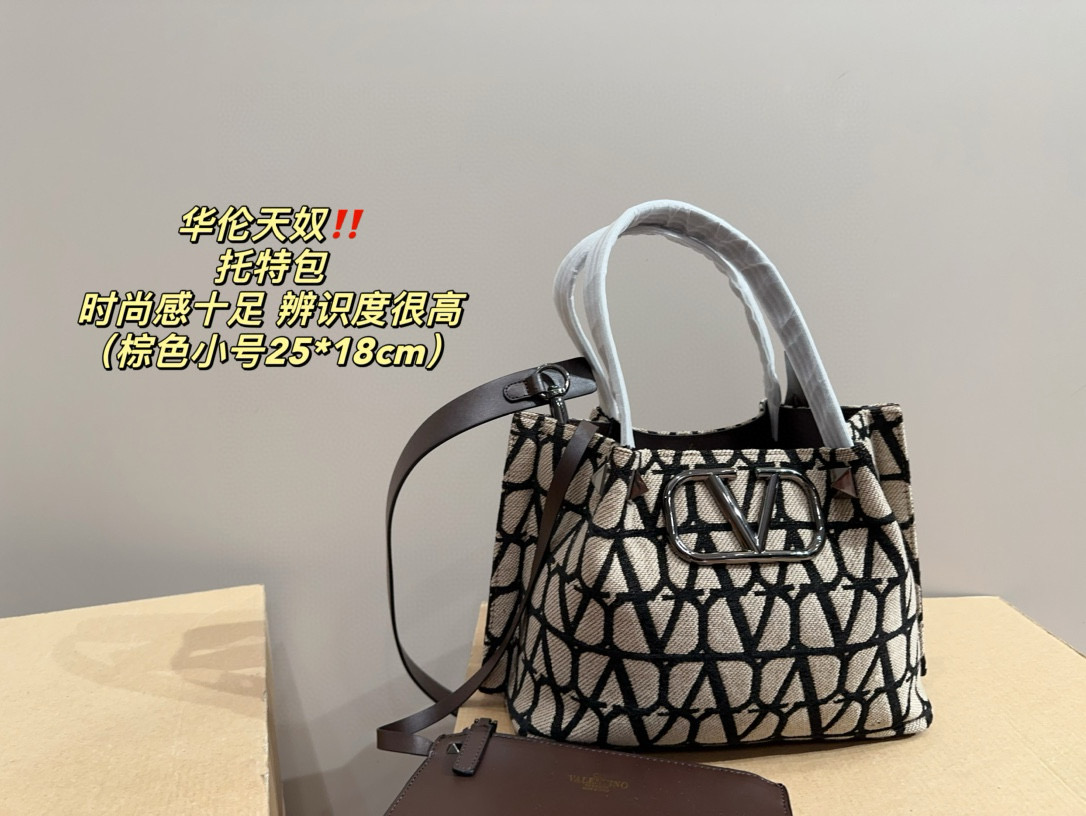 2907 $75 Valentino Tote Bag gallery