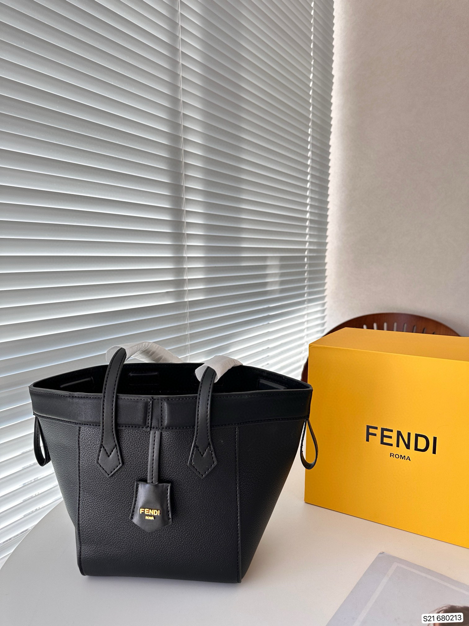 3001 $75 FENDL gallery