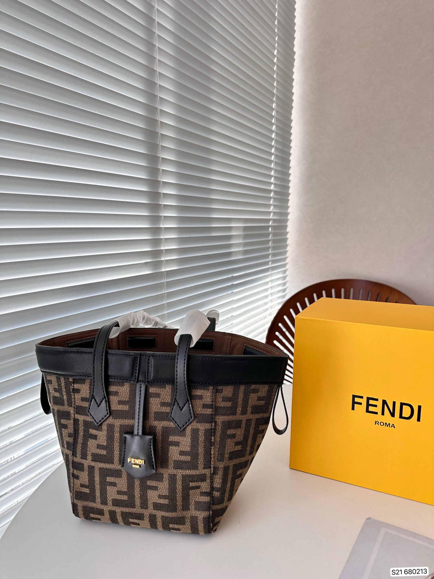 3001 $75 FENDL gallery