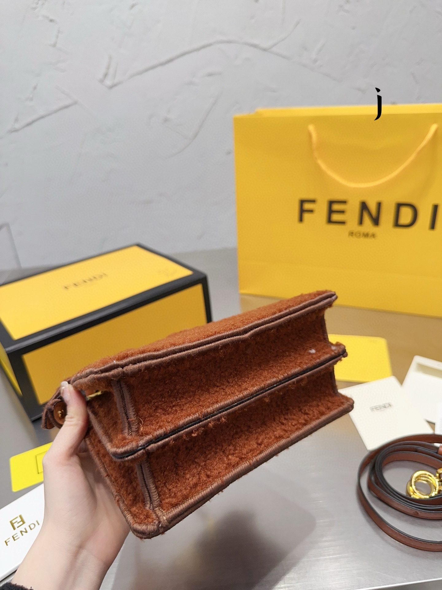 3018 $75 FENDL gallery