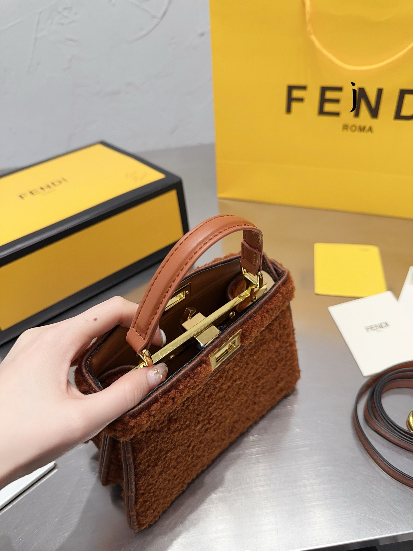 3018 $75 FENDL gallery