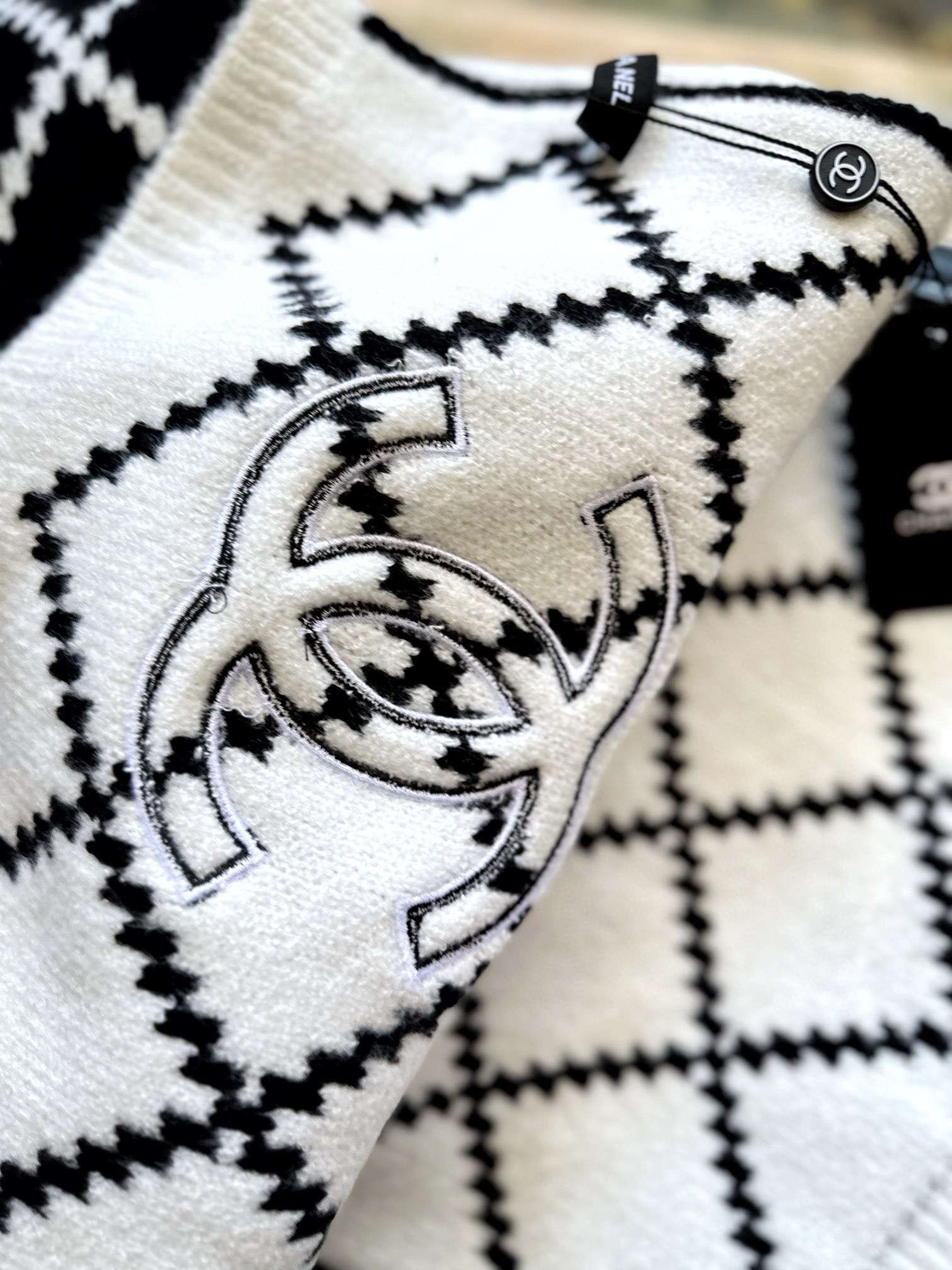 321 $44 scarf Chanel gallery