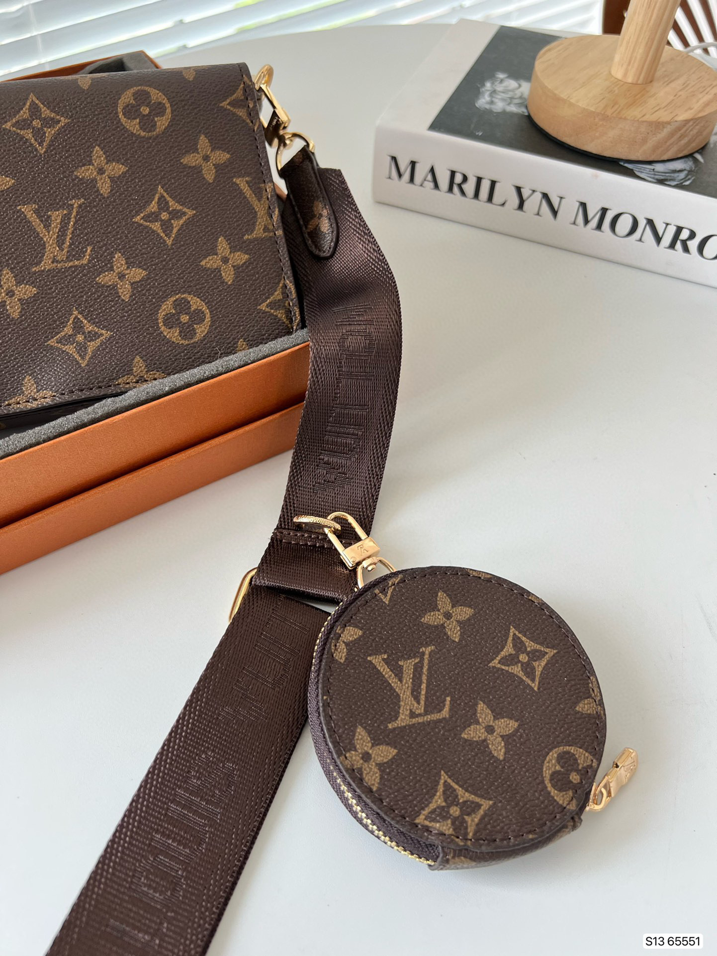 3763 LV set box $69 gallery