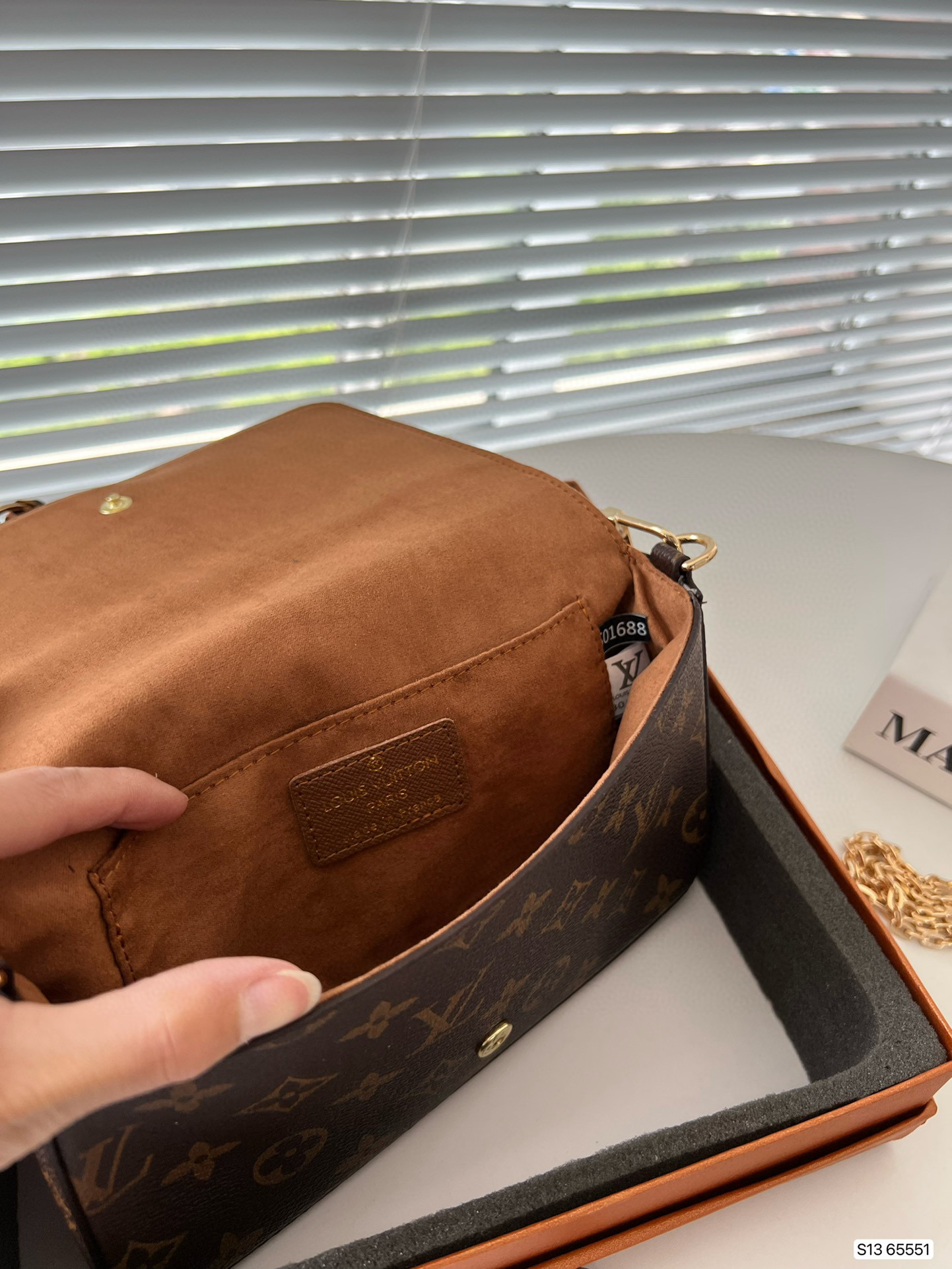 3763 LV set box $69 gallery