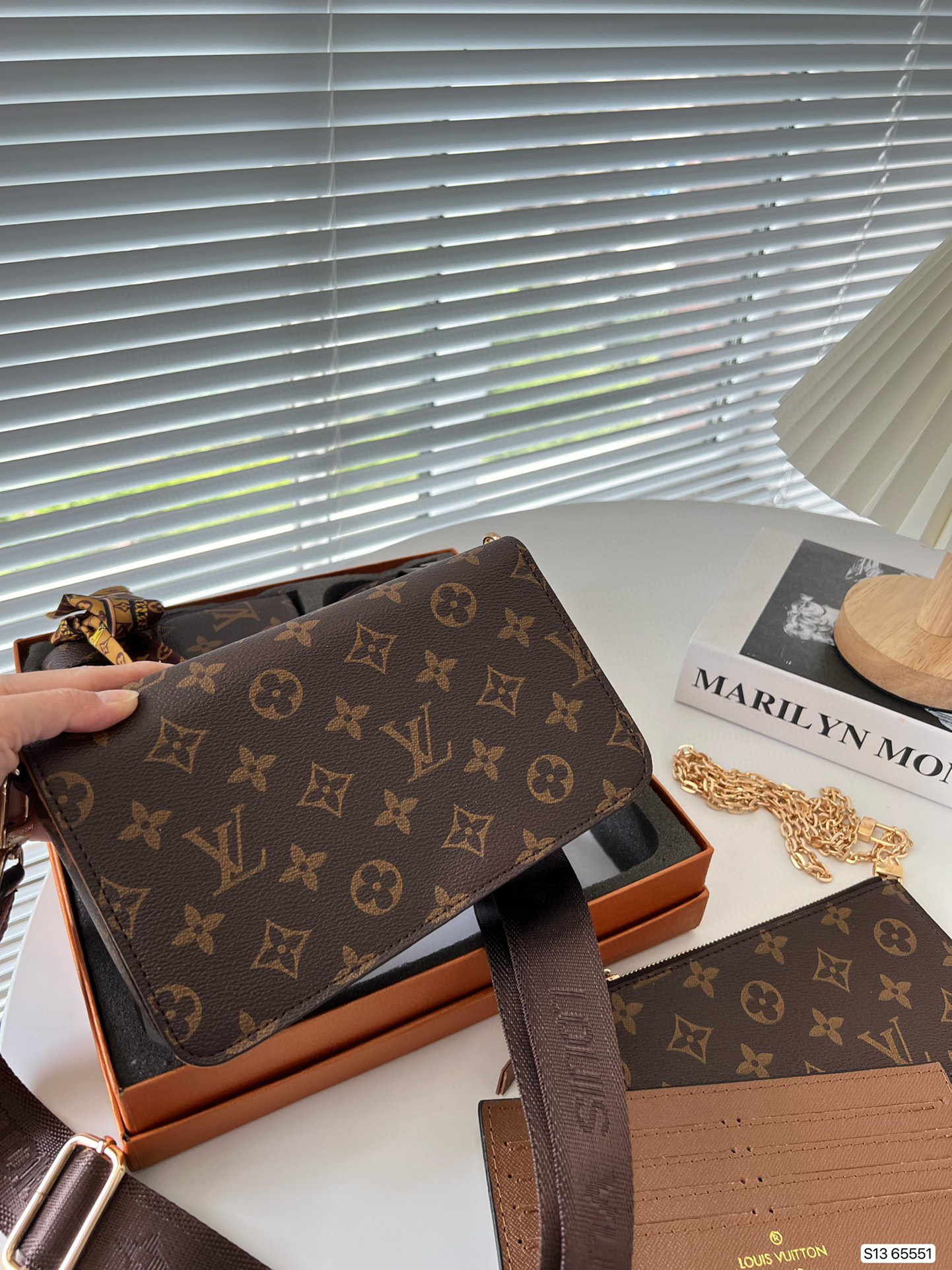 3763 LV set box $69 gallery