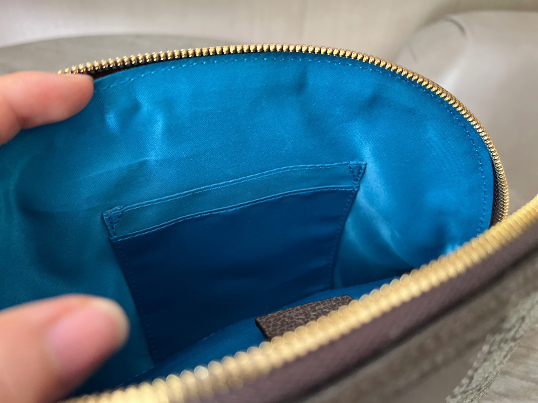 496 $70 gucci gallery