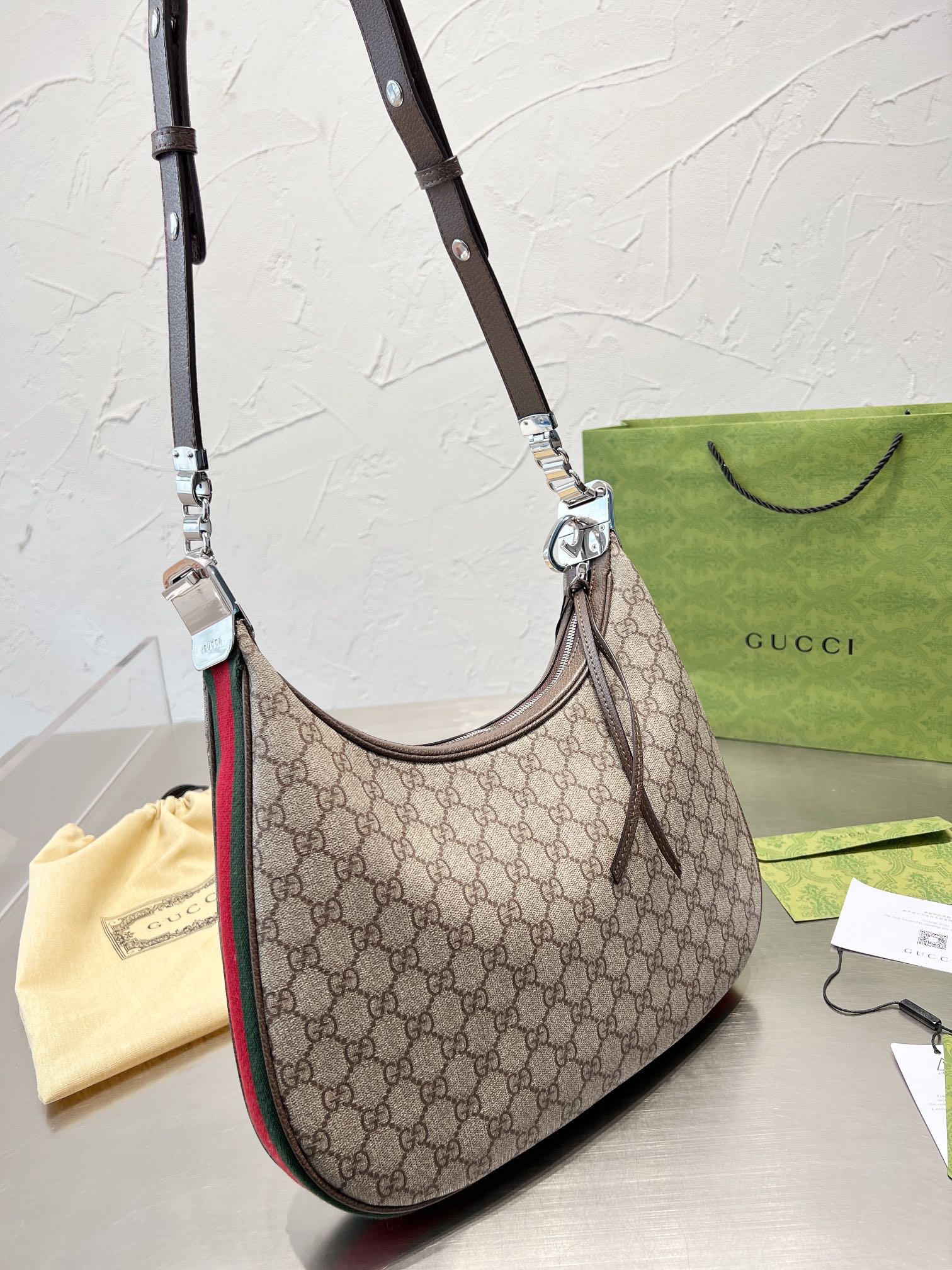 513 $85-$83 gucci gallery