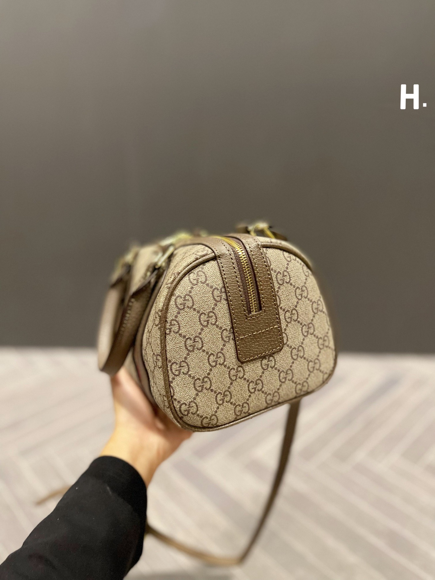 516 $69 gucci gallery