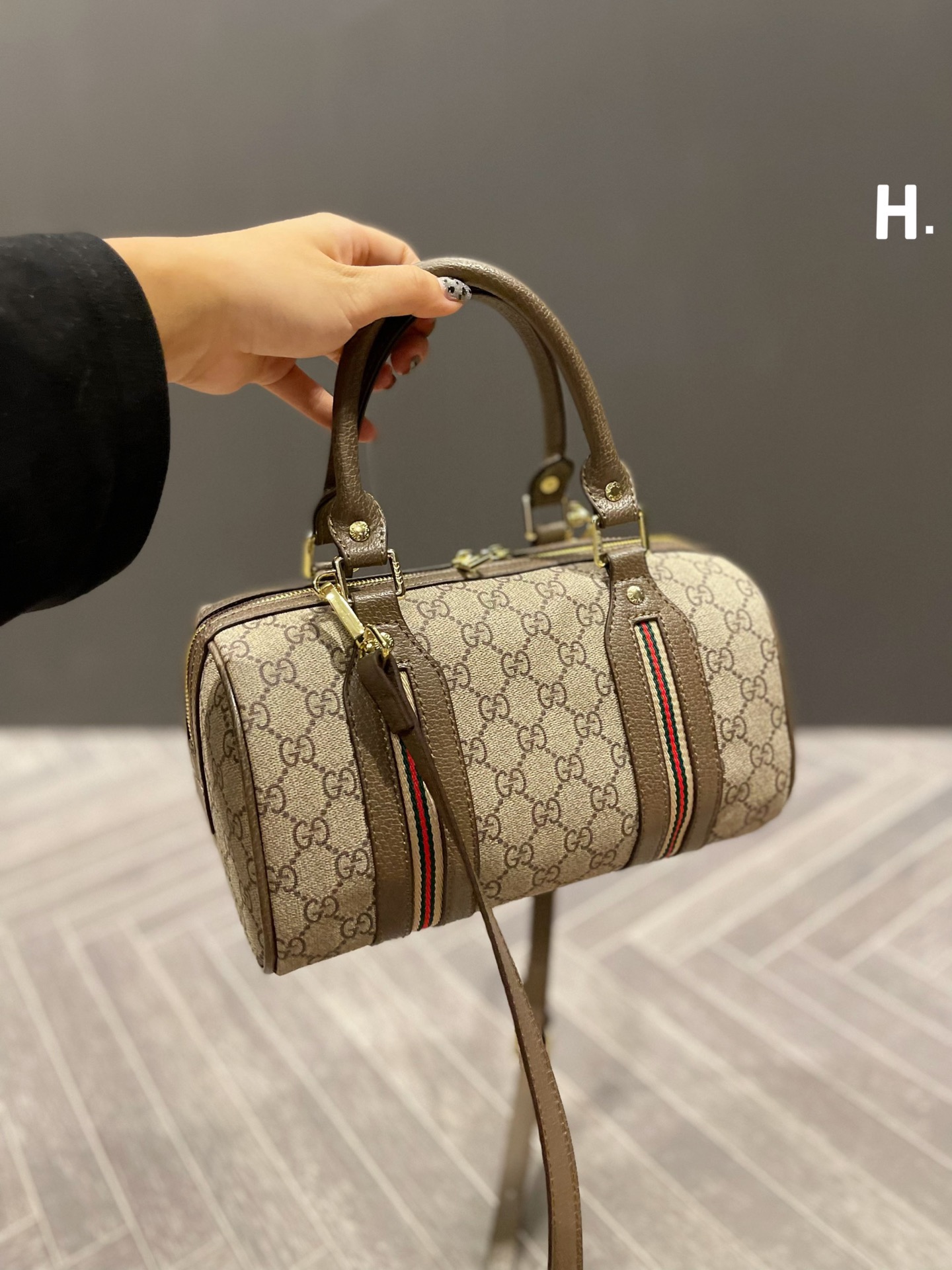 516 $69 gucci gallery