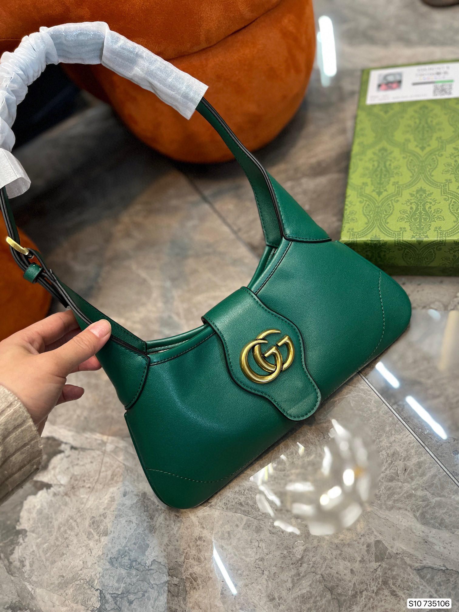 534  $55 gucci gallery