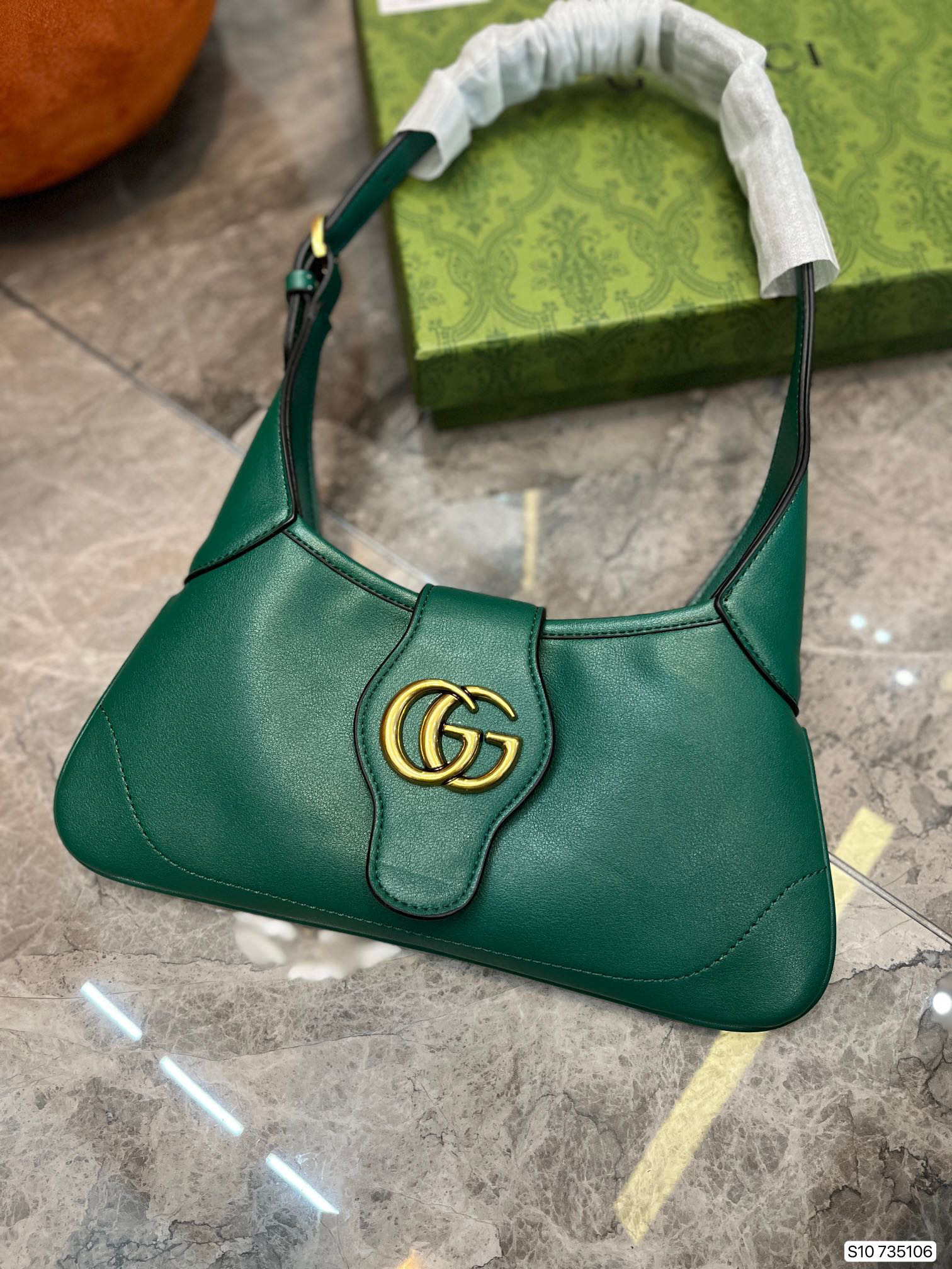 534  $55 gucci gallery