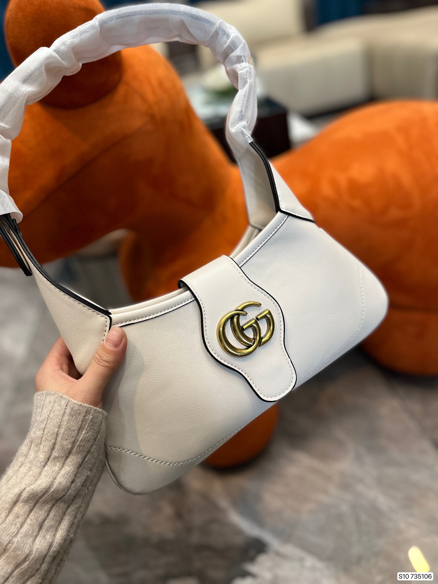 534  $55 gucci gallery