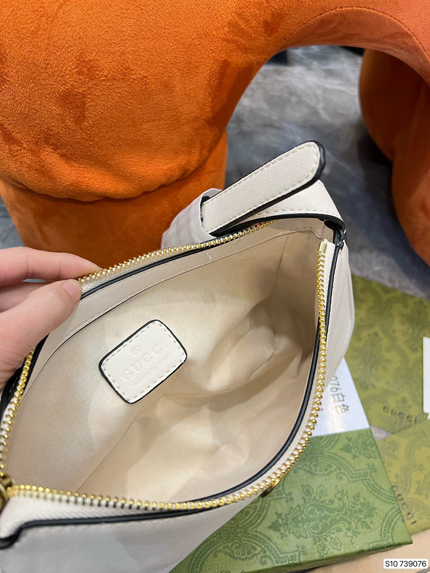 538  $55 gucci gallery