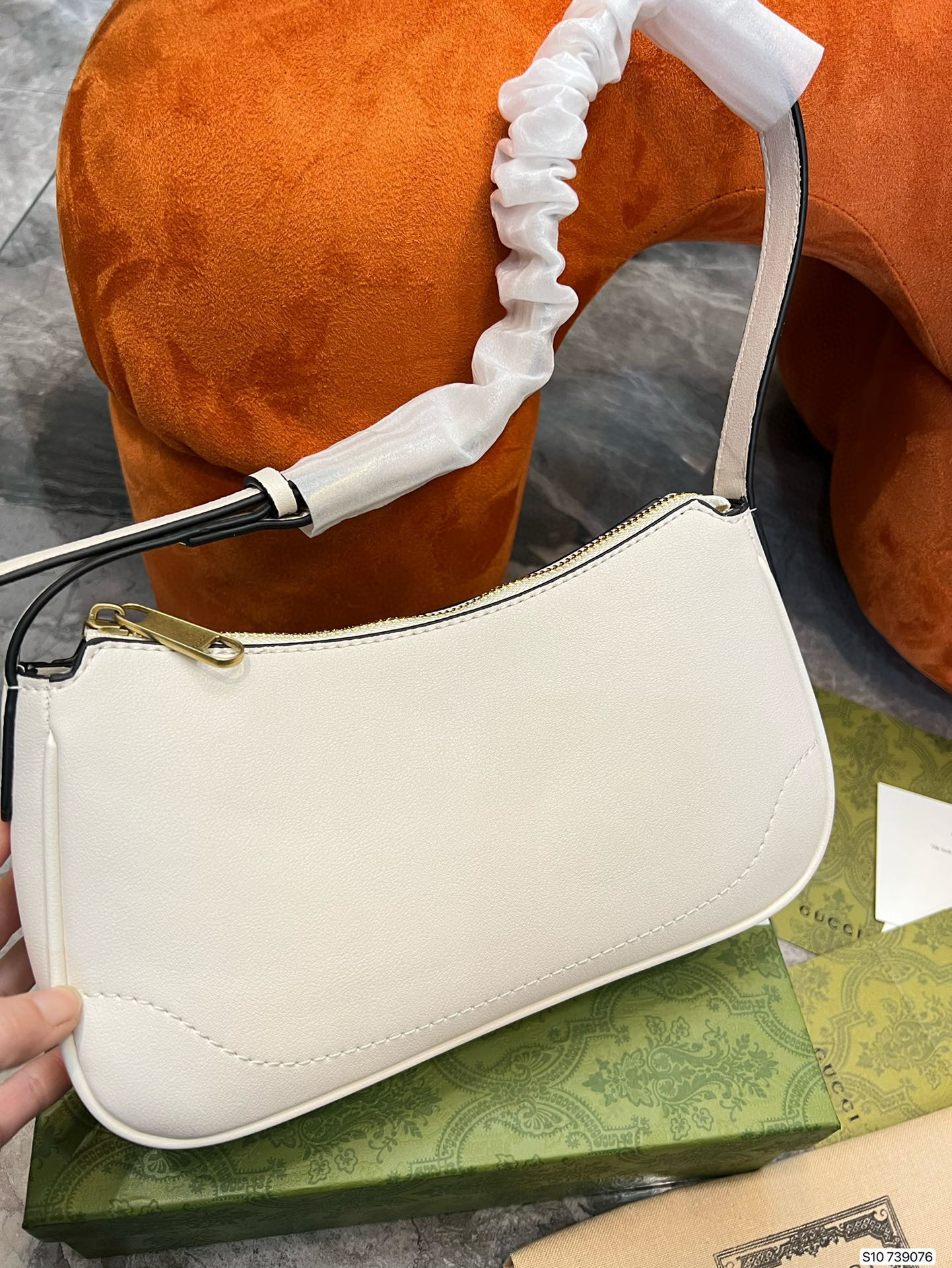 538  $55 gucci gallery
