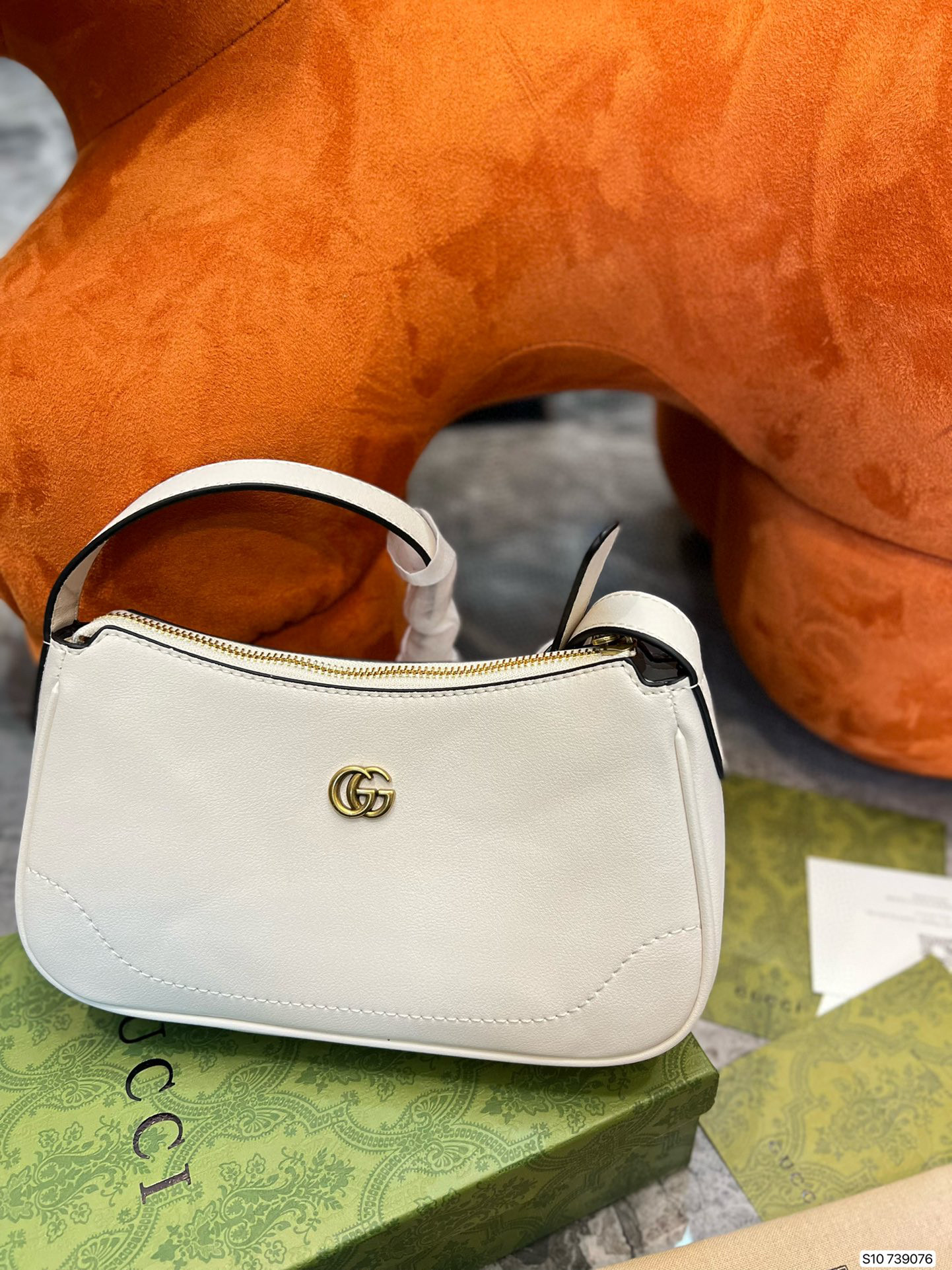 538  $55 gucci gallery