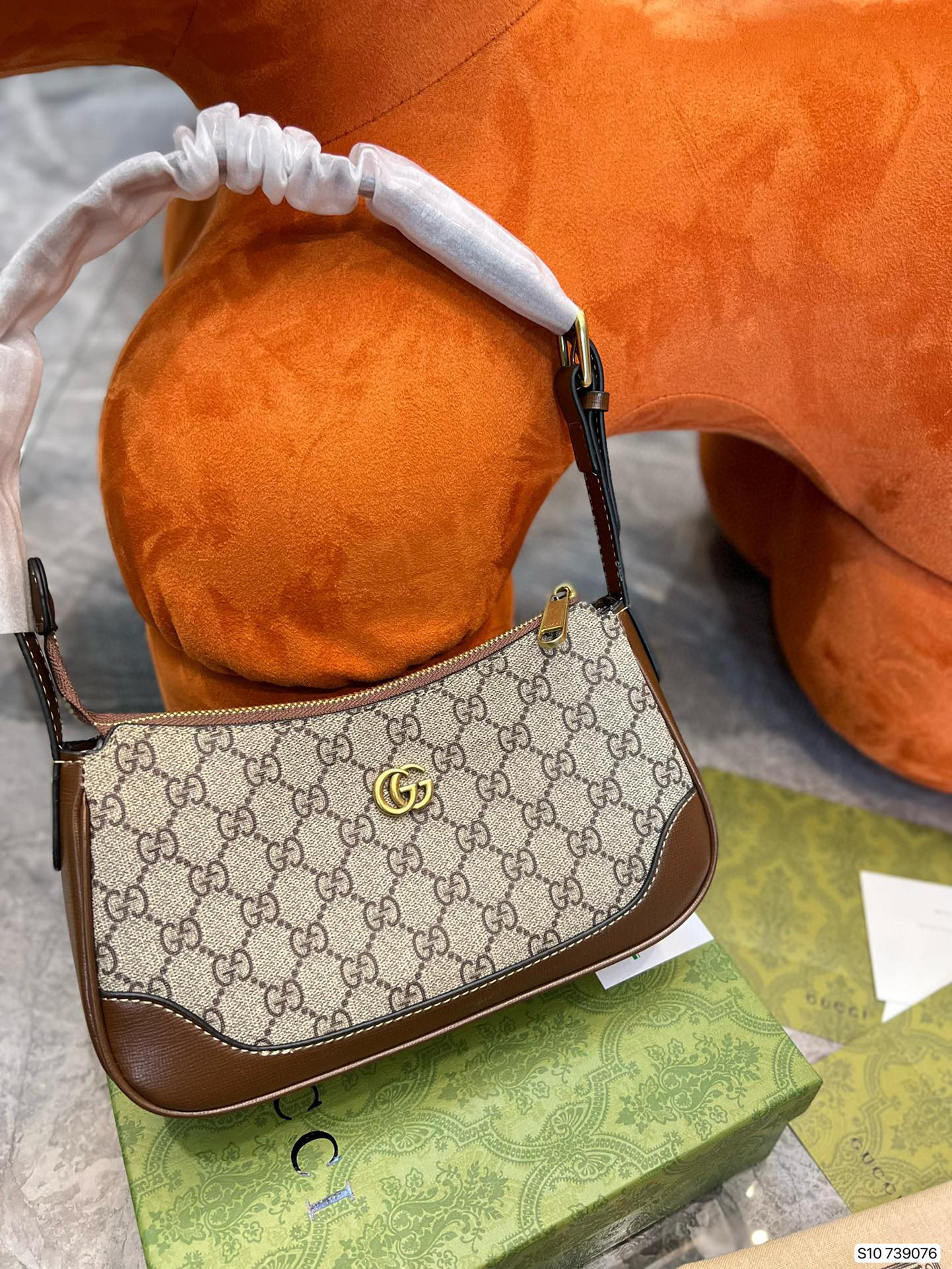 538  $55 gucci gallery