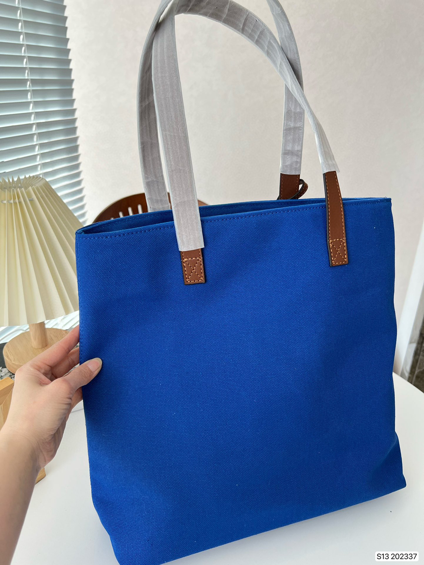541  $60 gucci gallery