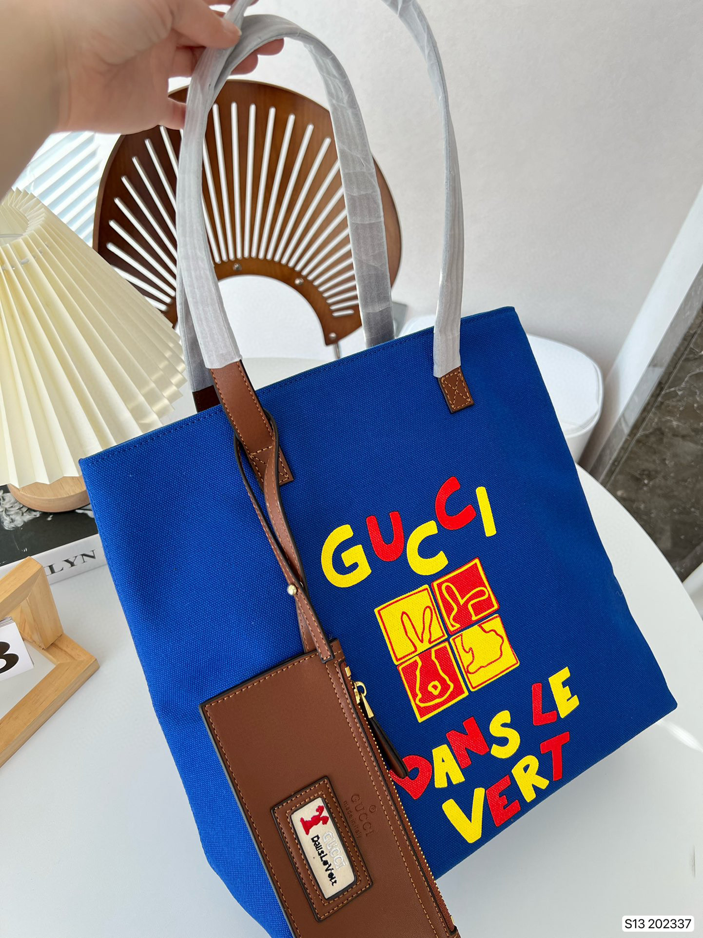541  $60 gucci gallery
