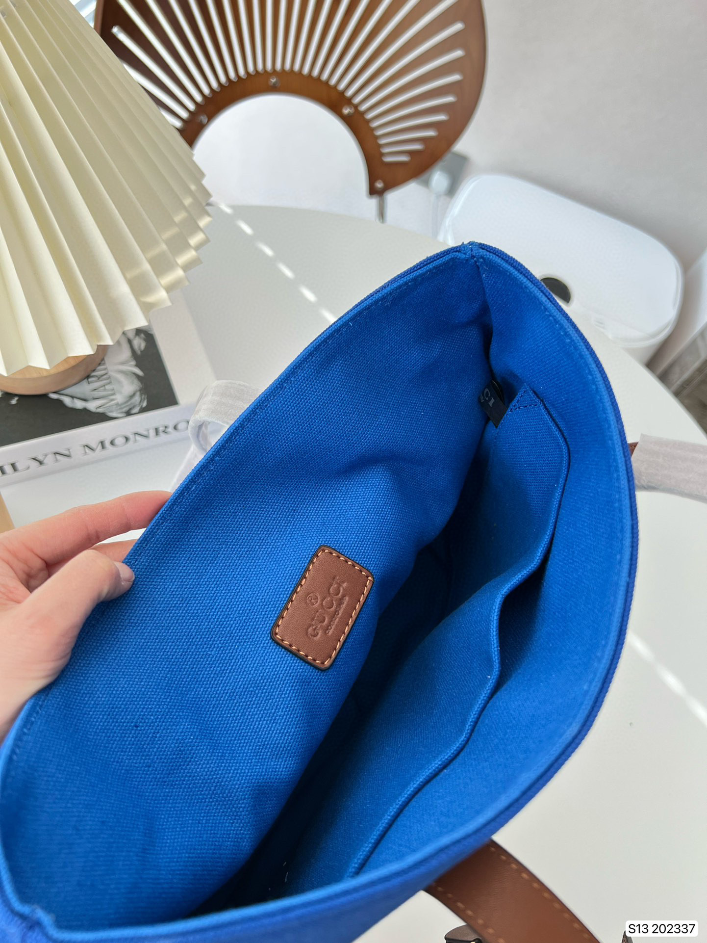 541  $60 gucci gallery