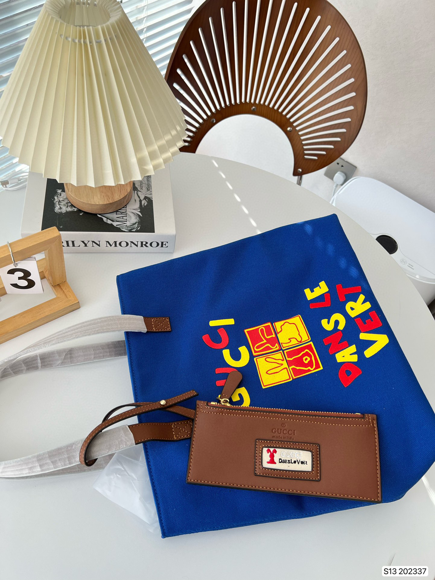 541  $60 gucci gallery