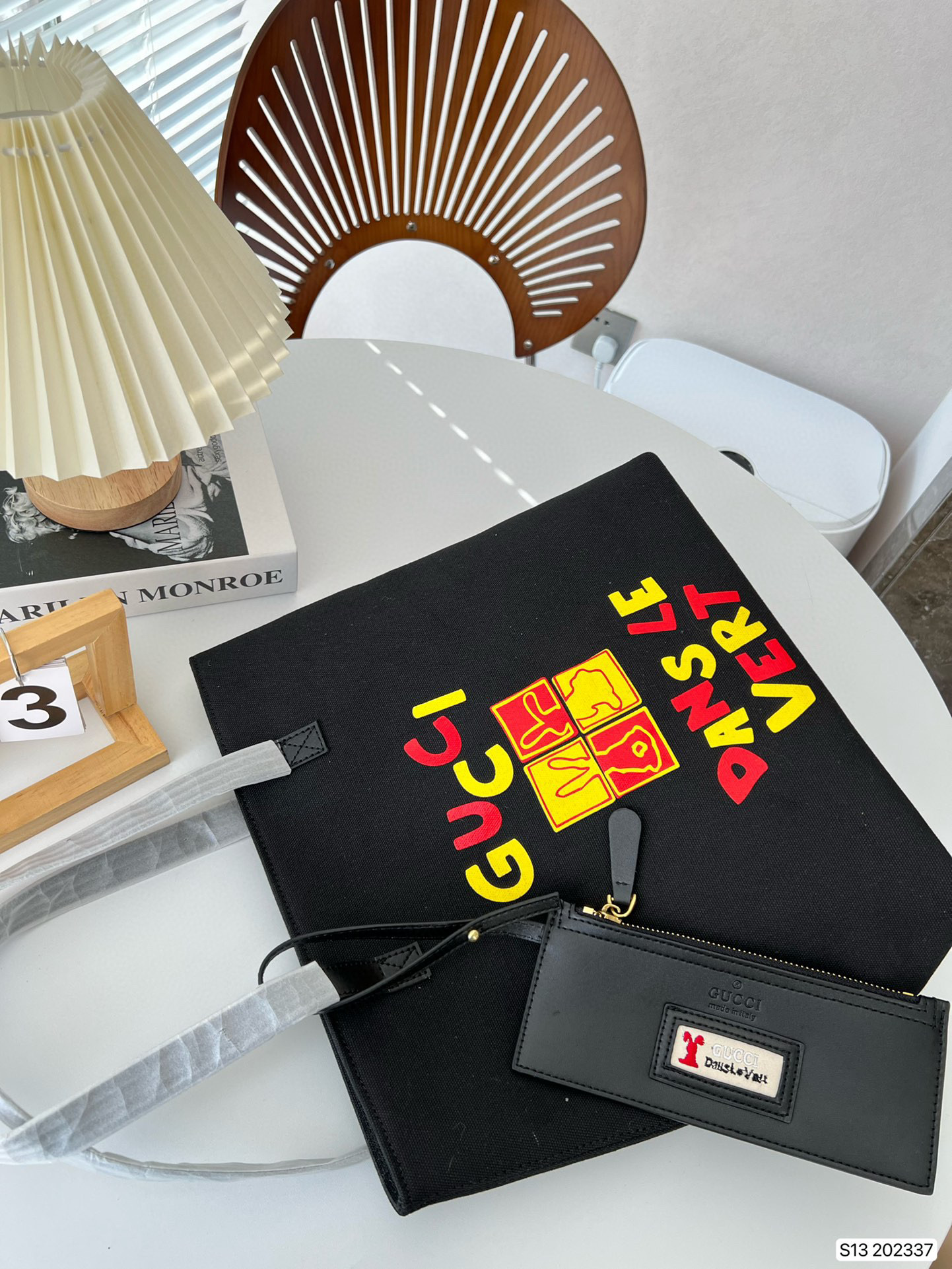 541  $60 gucci gallery