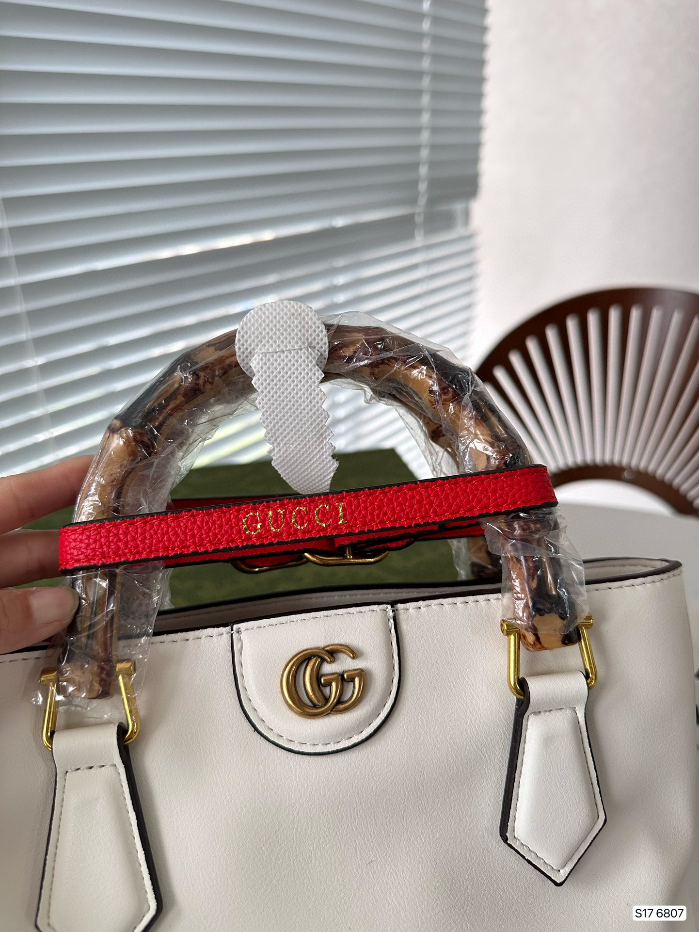 558 $65 gucci gallery