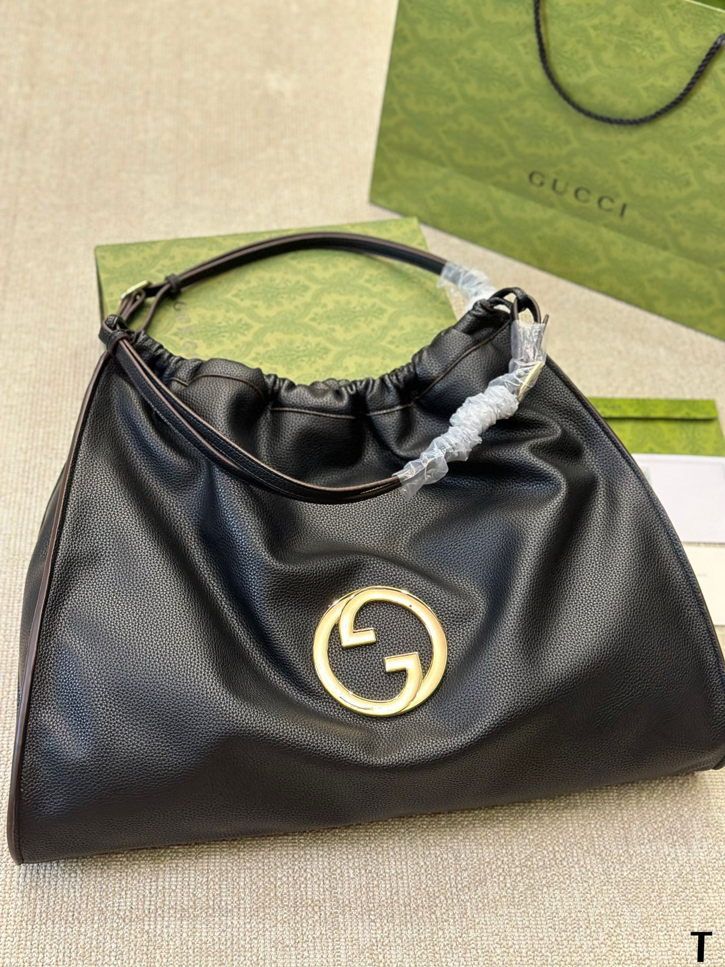 584 $78 gucci gallery