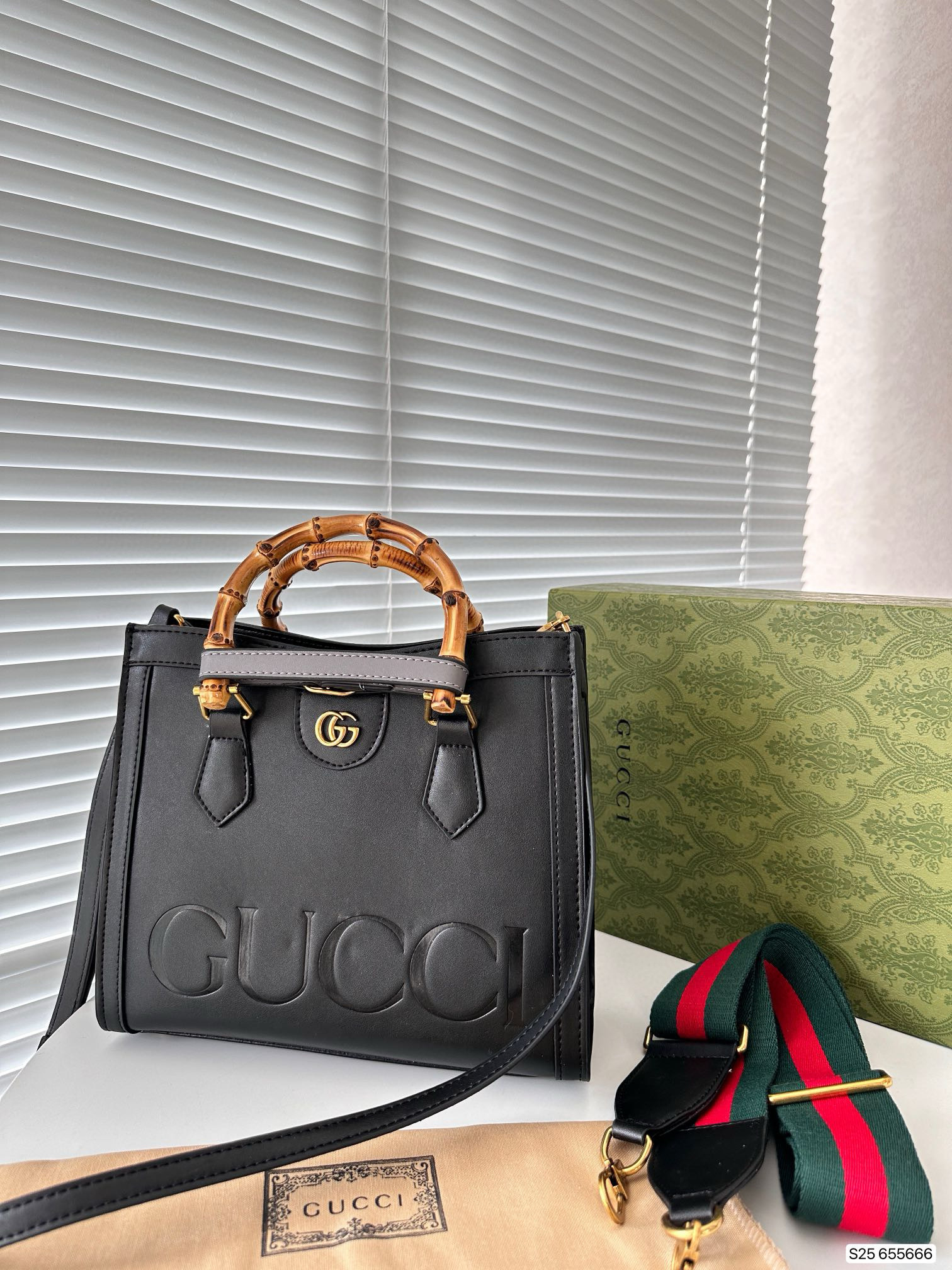585 $81 gucci gallery