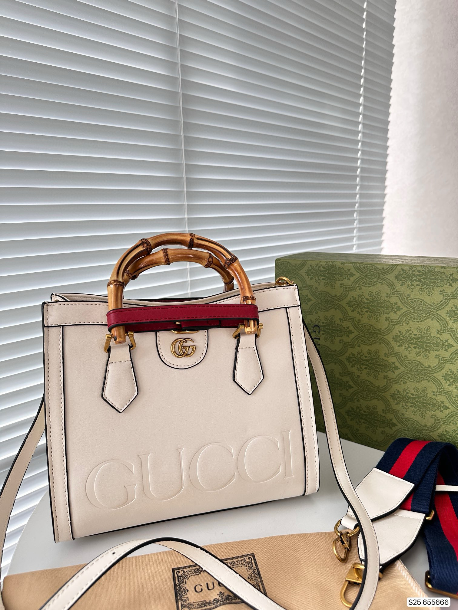 585 $81 gucci gallery