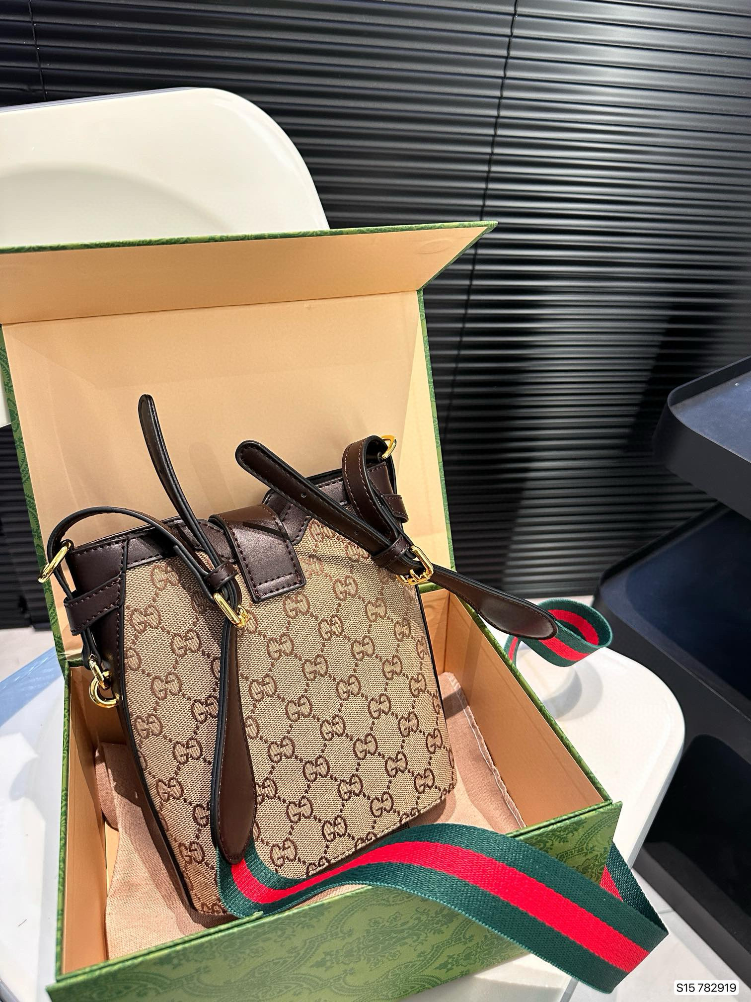 592 $68 gucci gallery