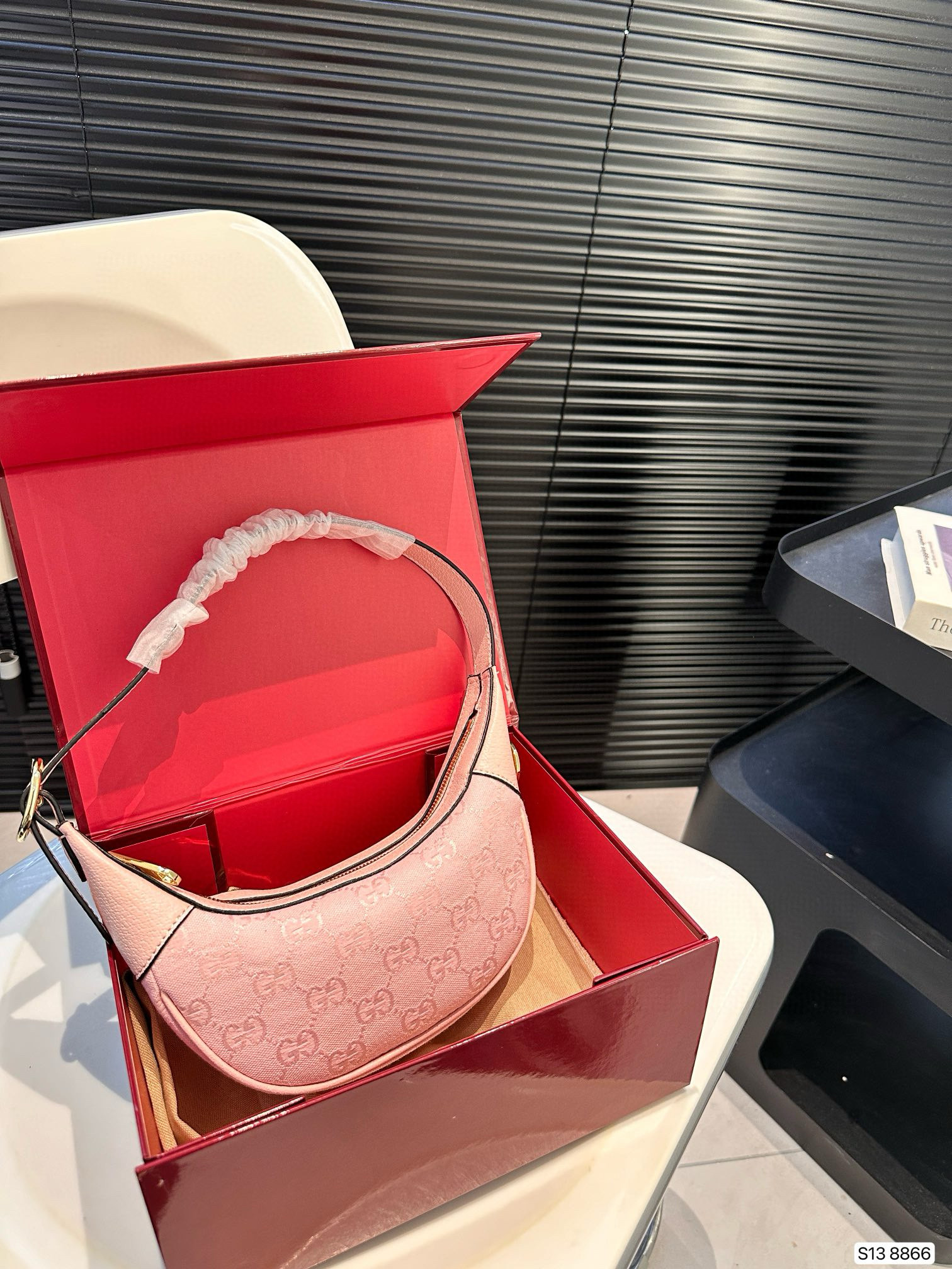 595 $61 gucci gallery