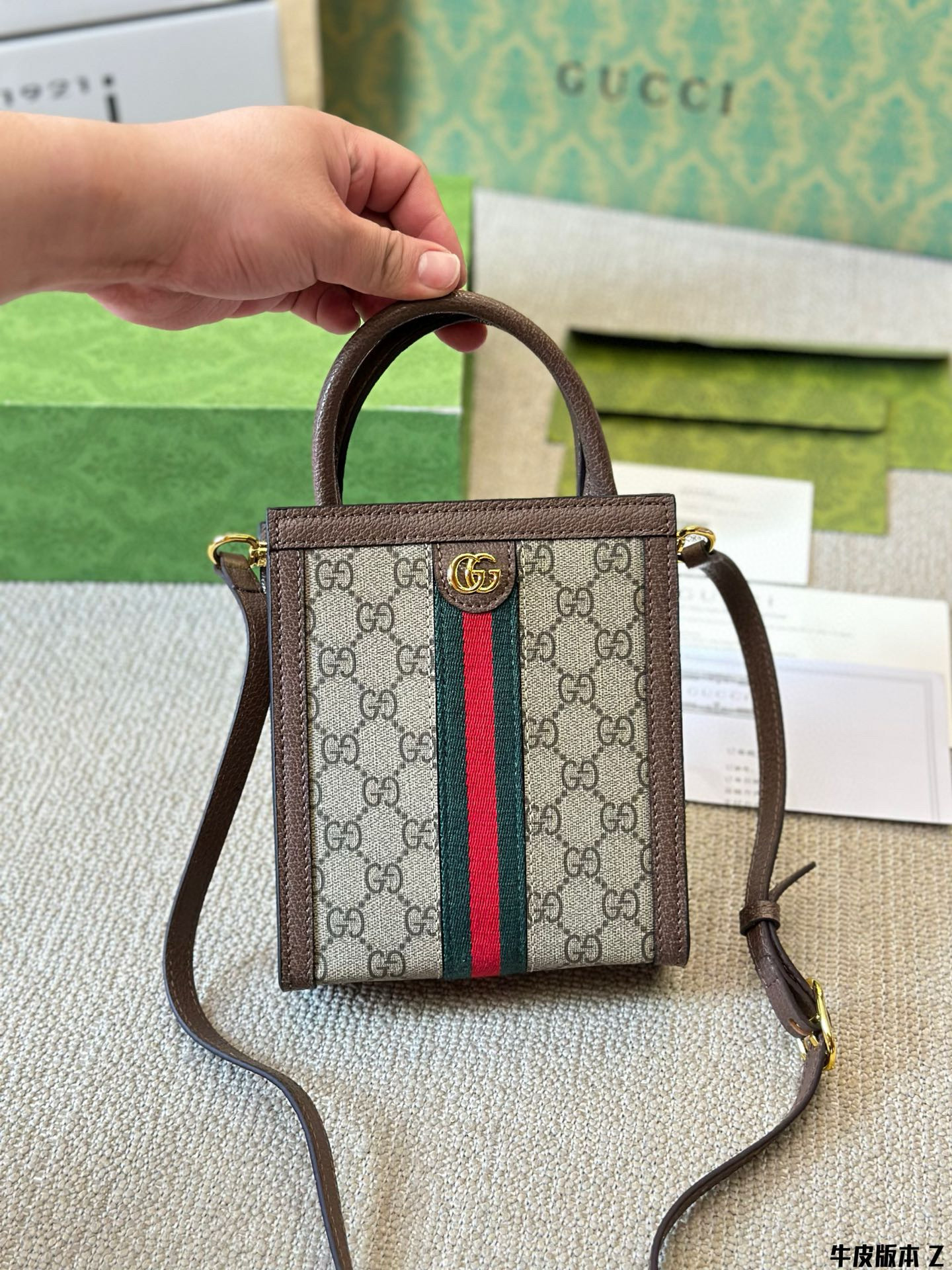 600 $76 gucci gallery