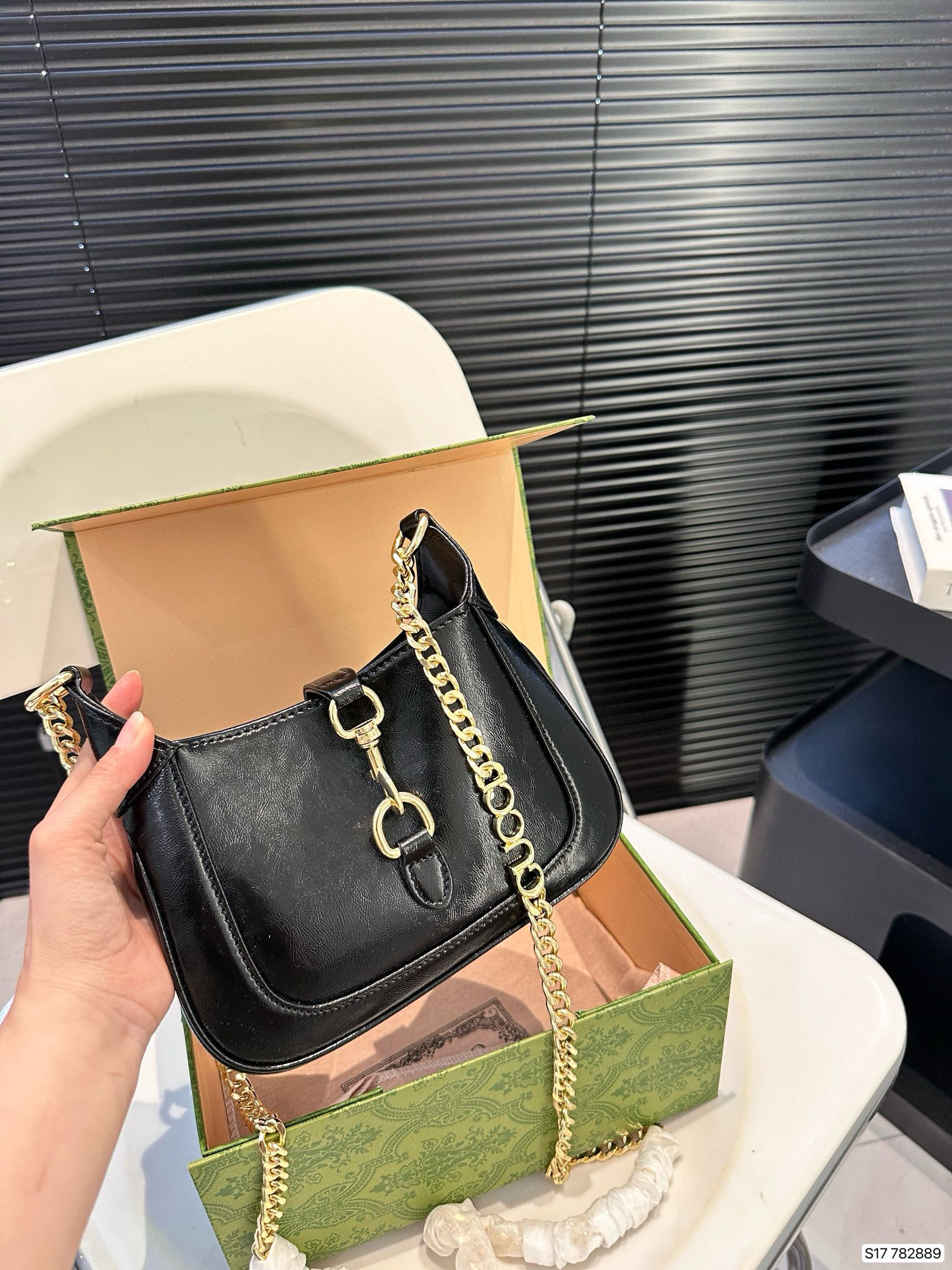 607 $66 gucci gallery