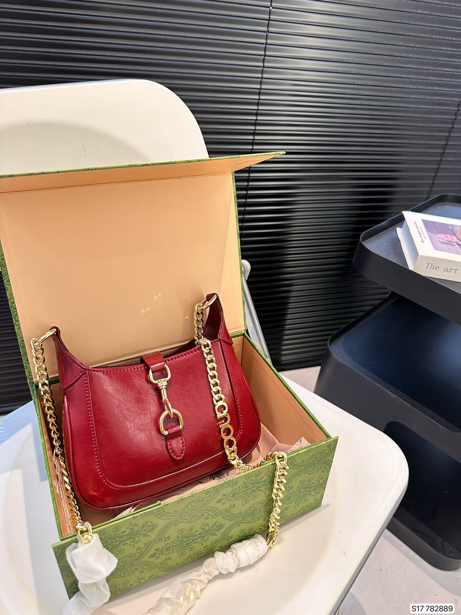 607 $66 gucci gallery