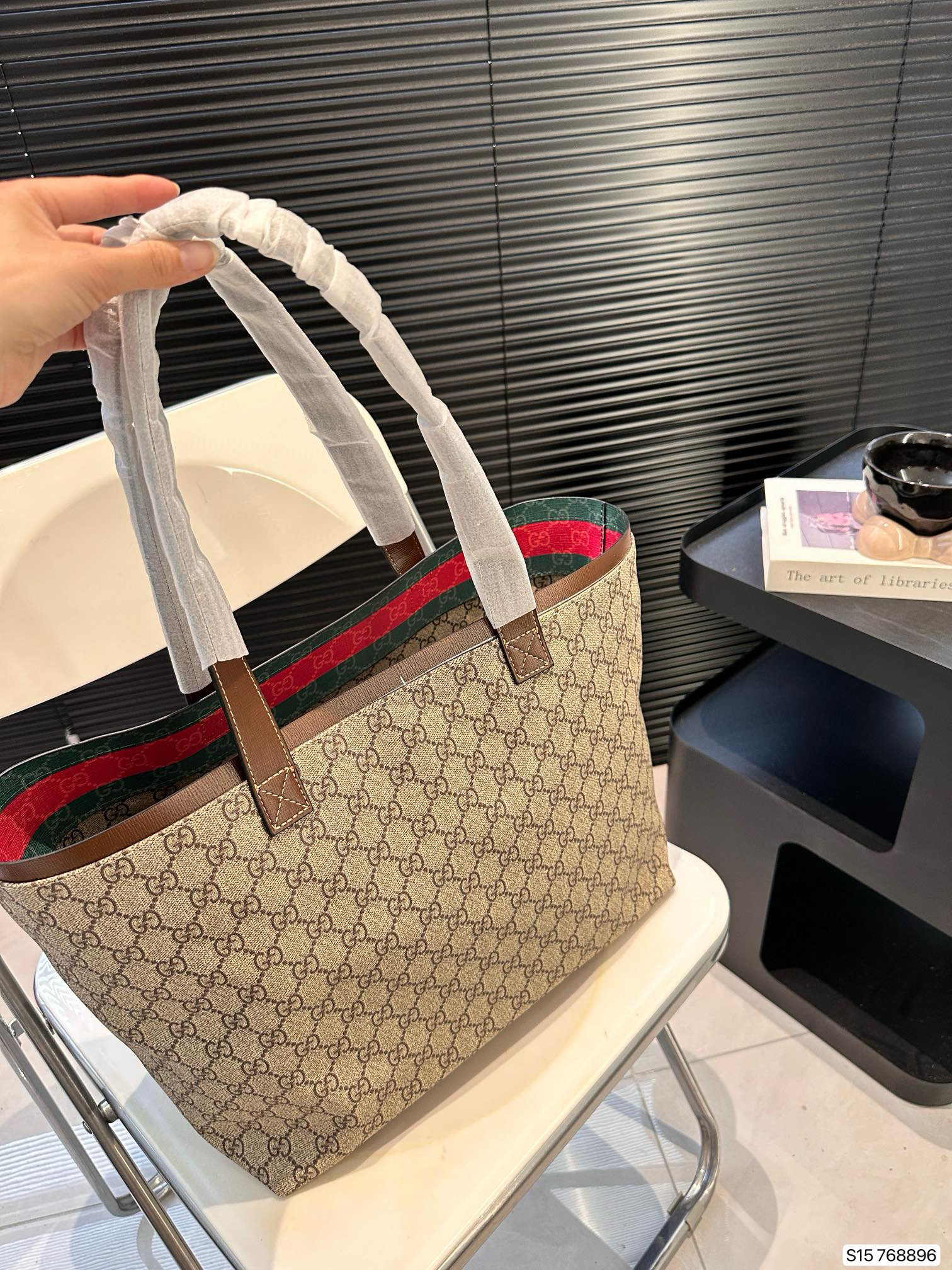 608 $66 gucci gallery