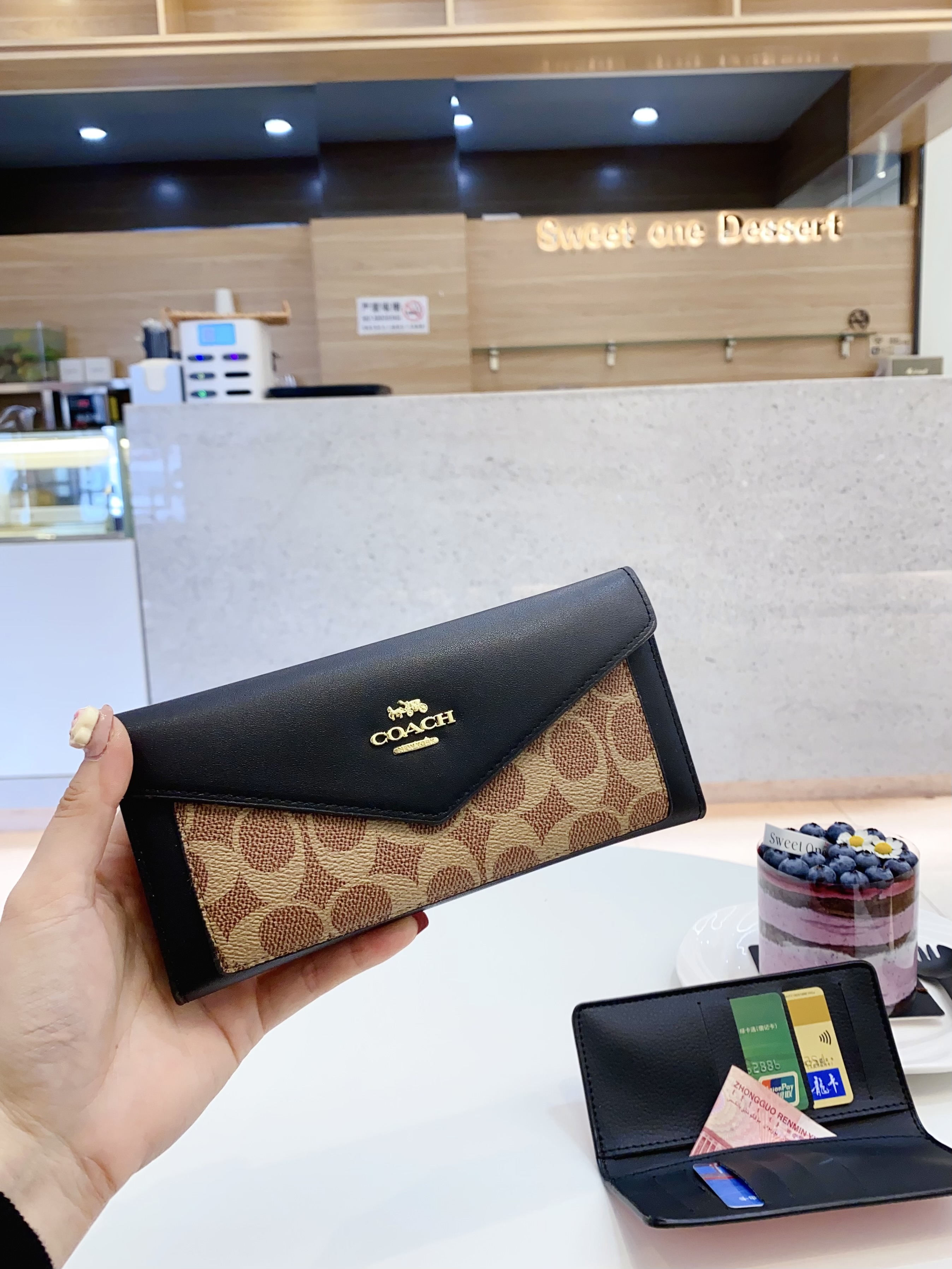 634 $30 LV gallery