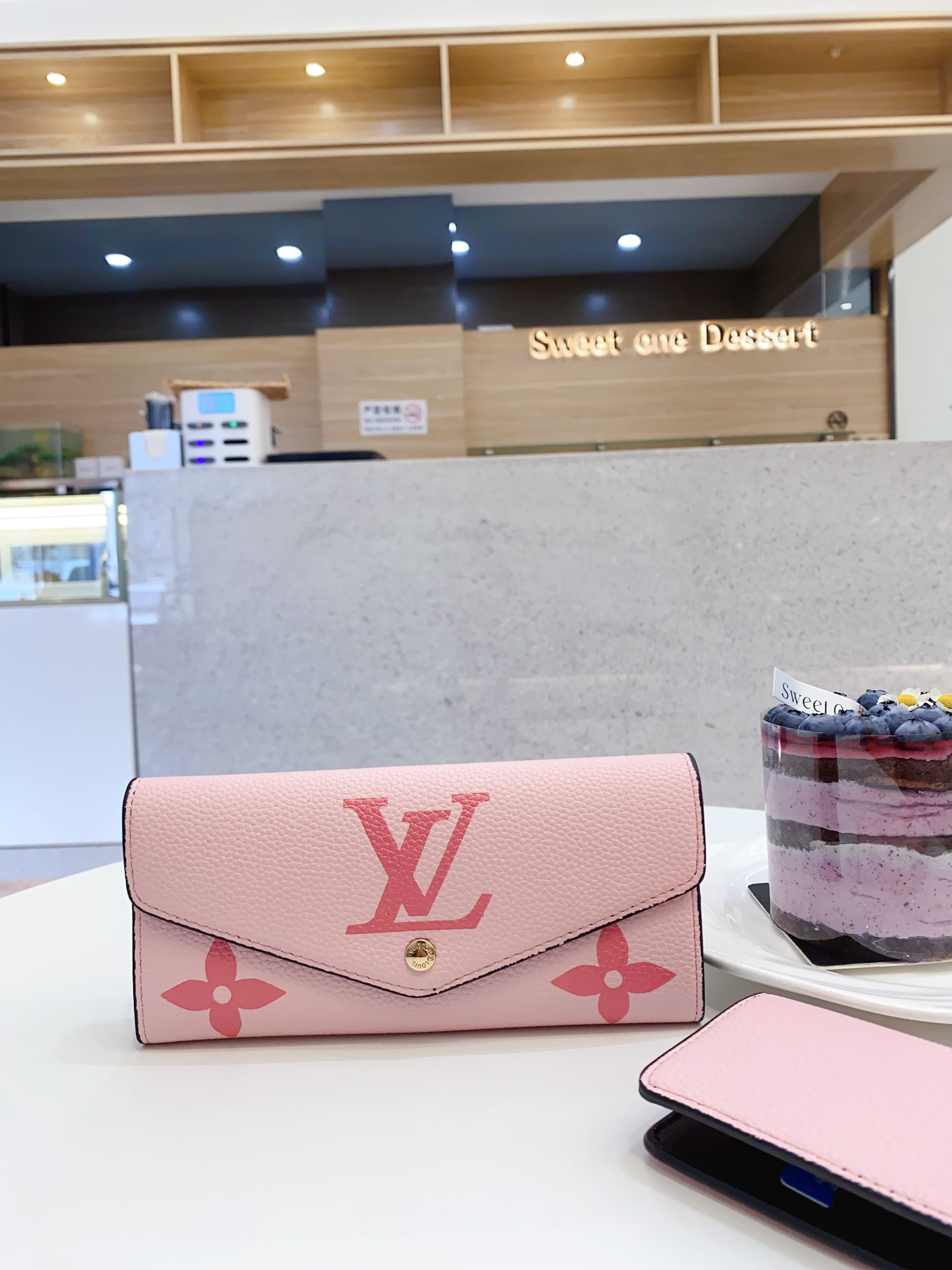 634 $30 LV gallery