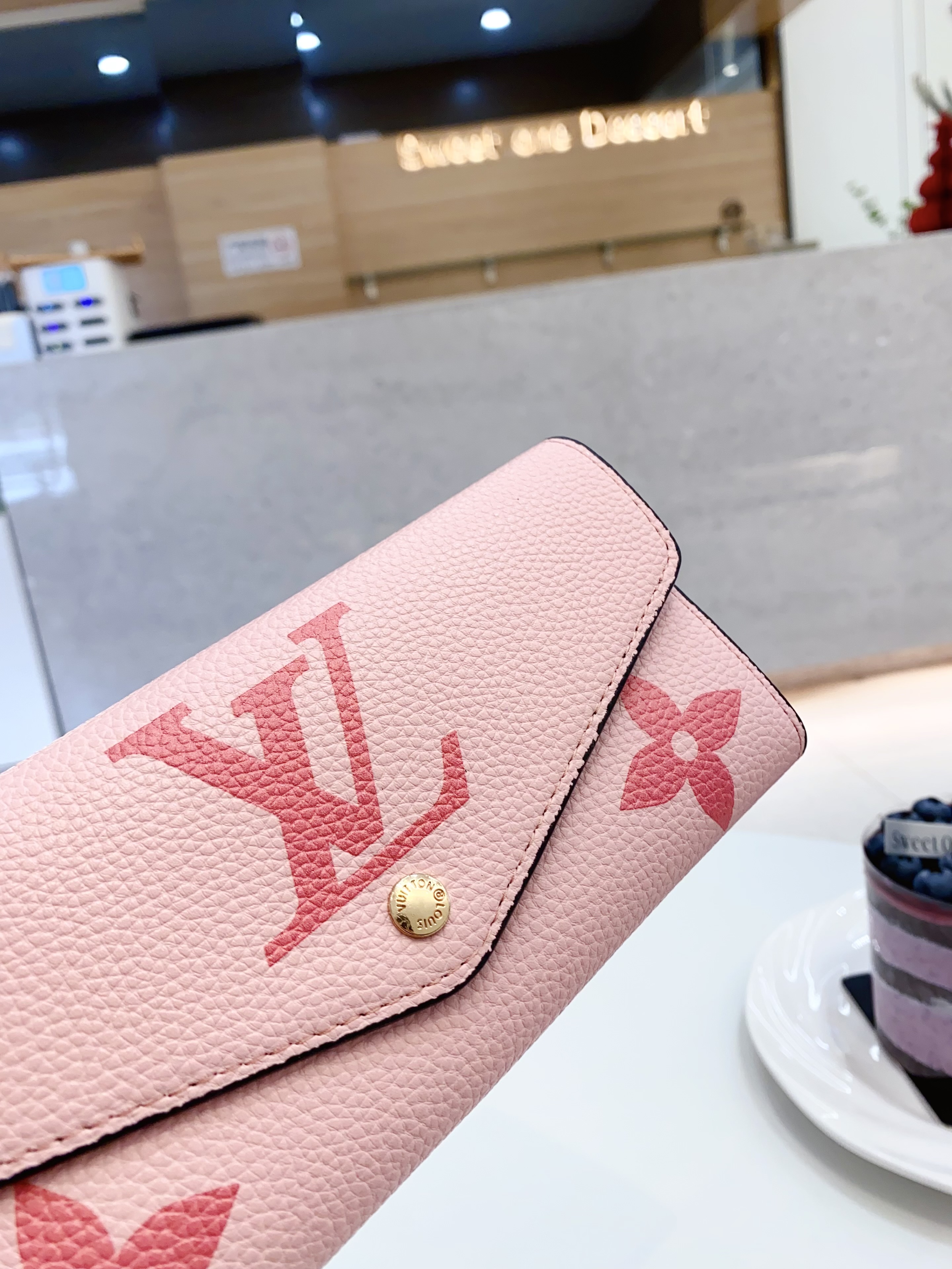 634 $30 LV gallery