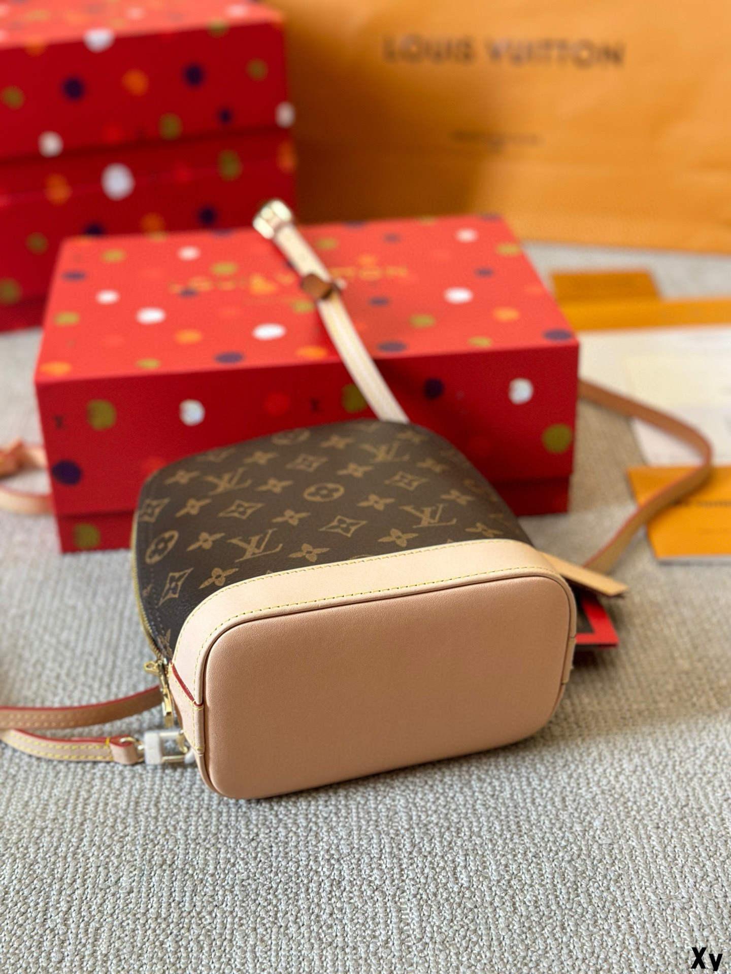 656 $75 LV gallery