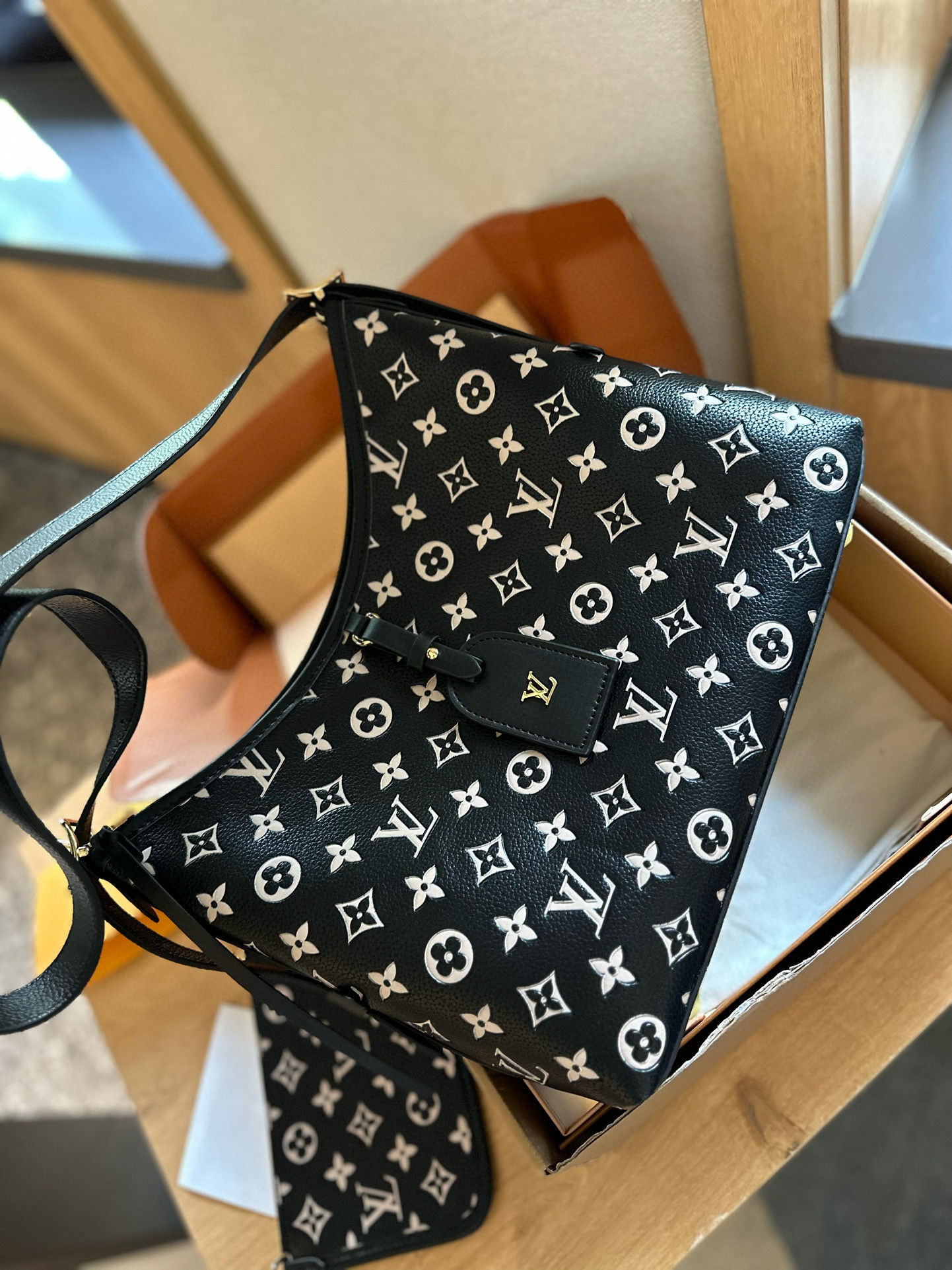 660 $60 LV gallery