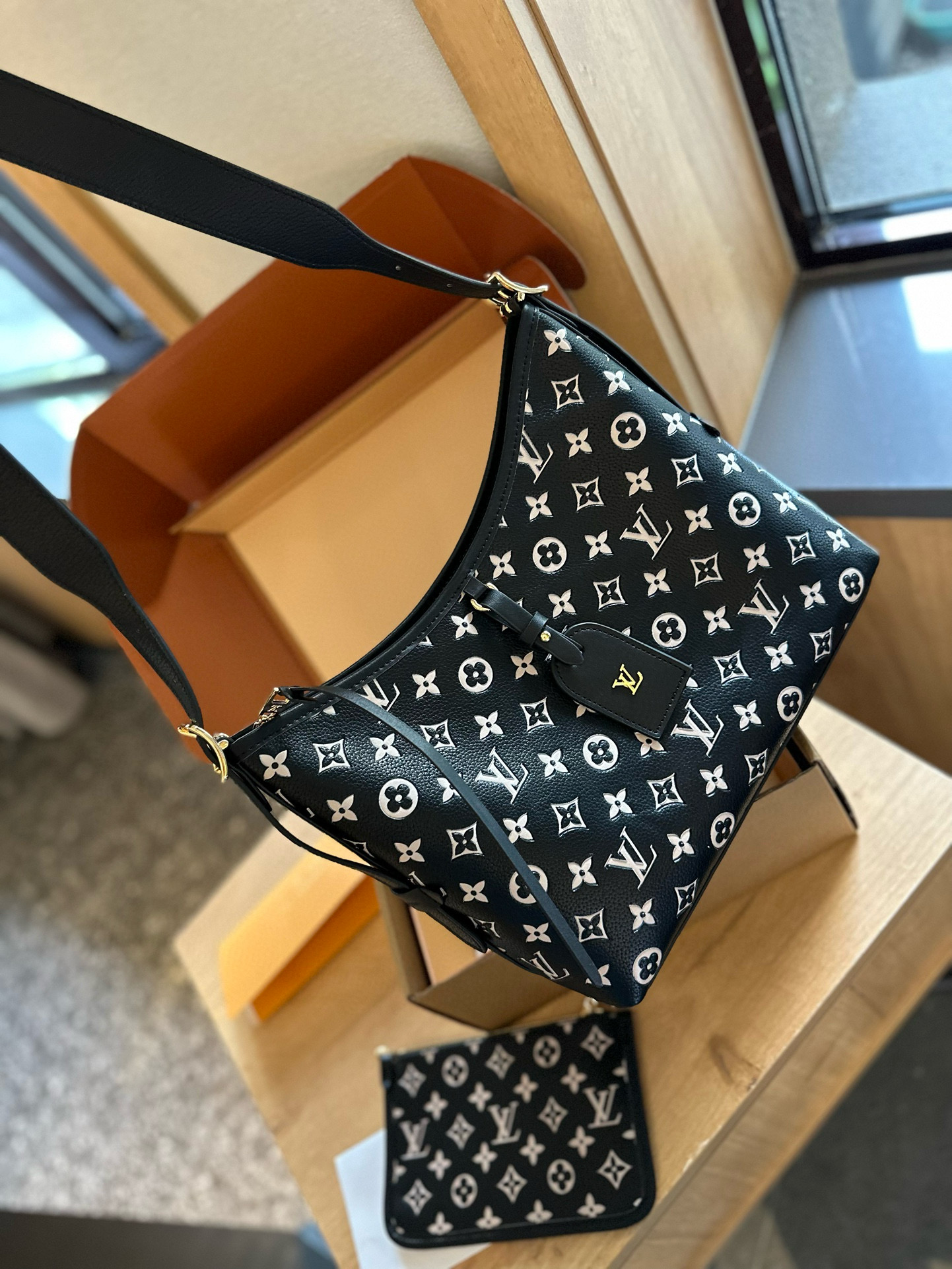 660 $60 LV gallery