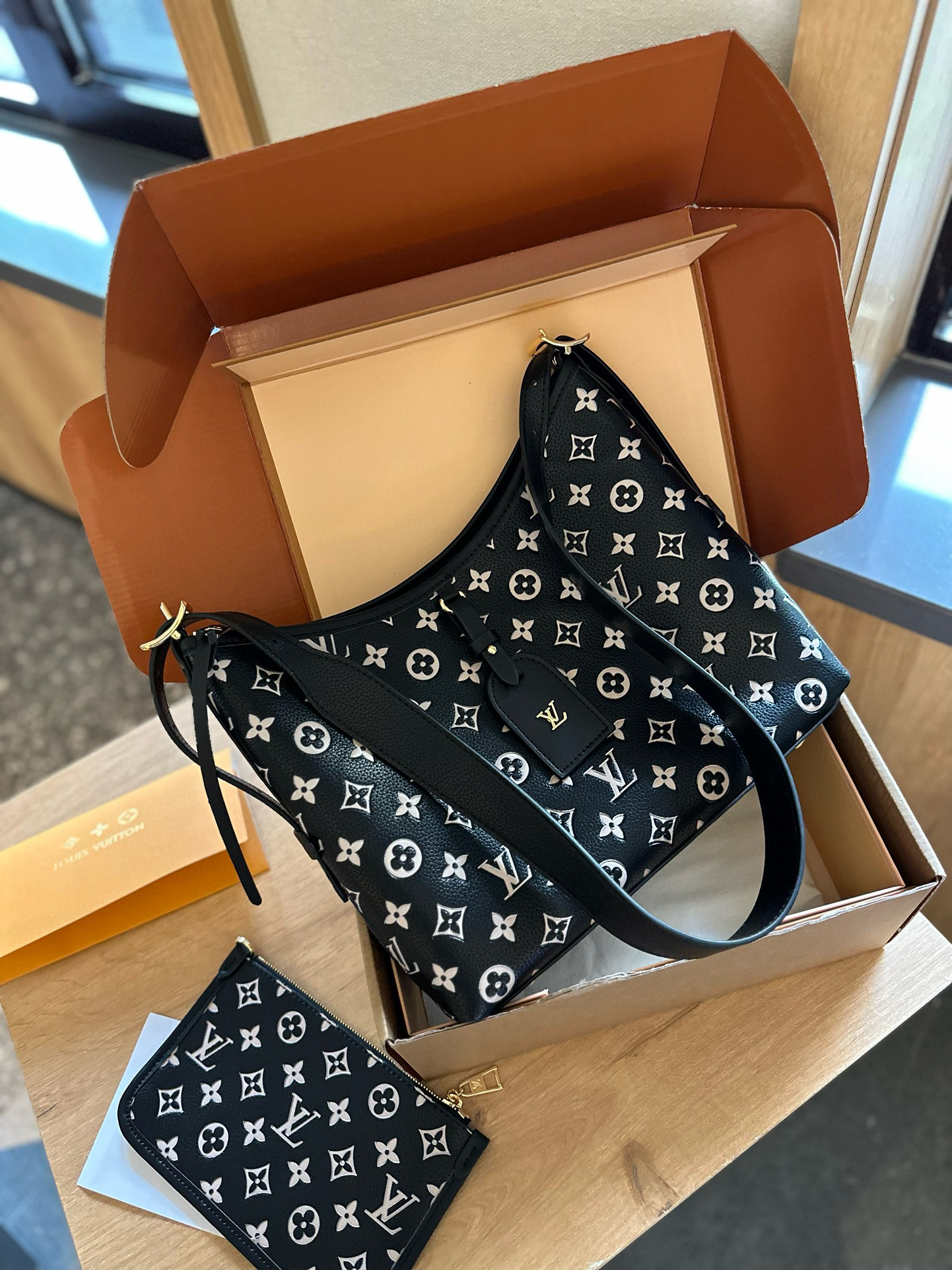 660 $60 LV gallery
