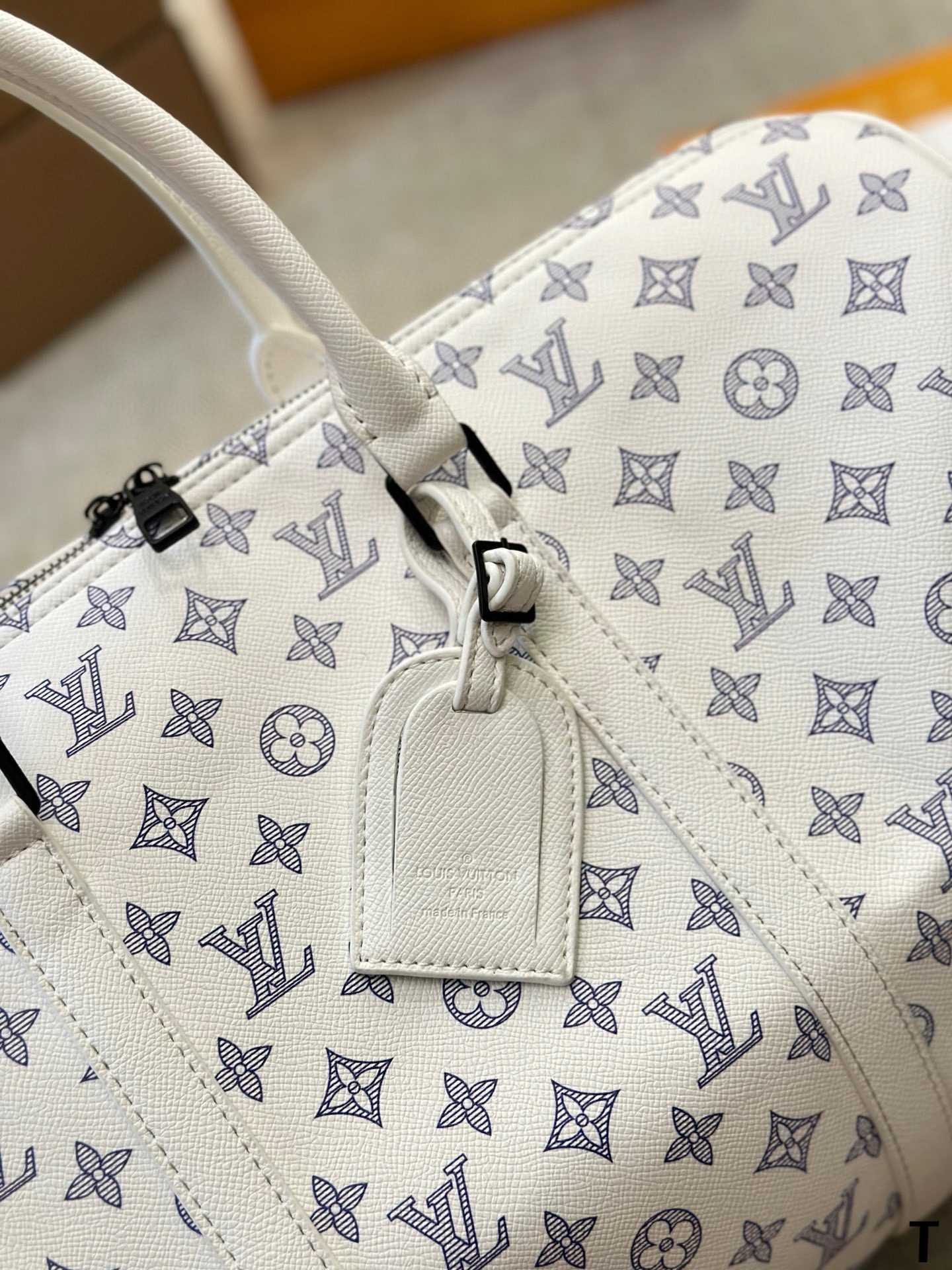 671 $77 LV gallery