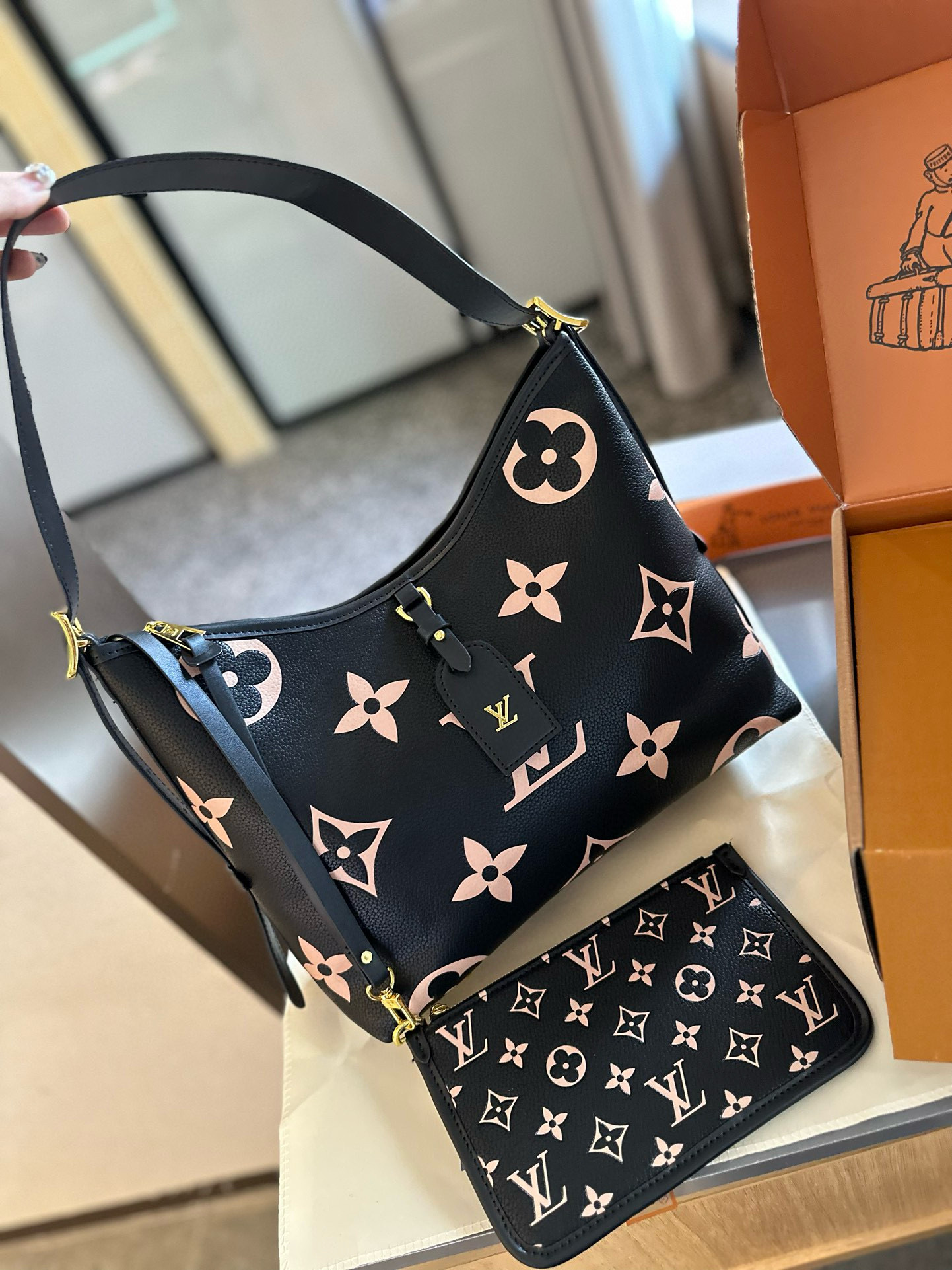 674 $69 LV gallery