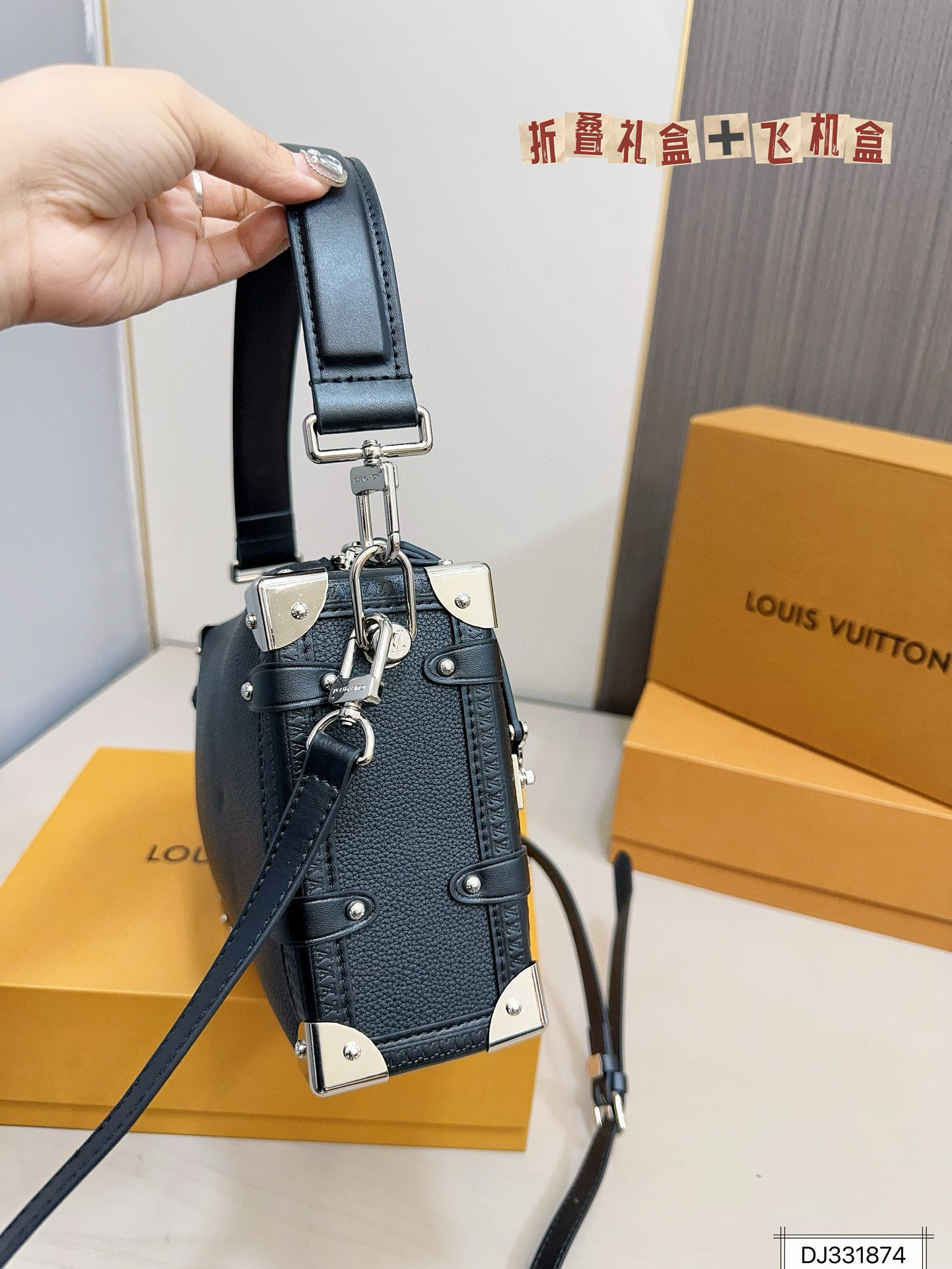 677 $78 LV gallery