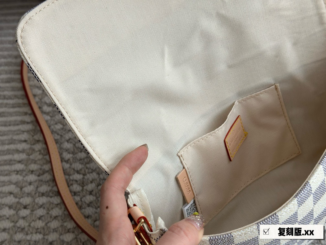 694 $79 LV gallery