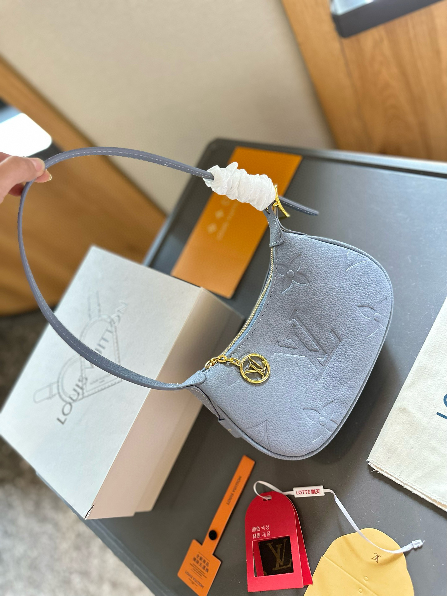 695 $77 LV gallery