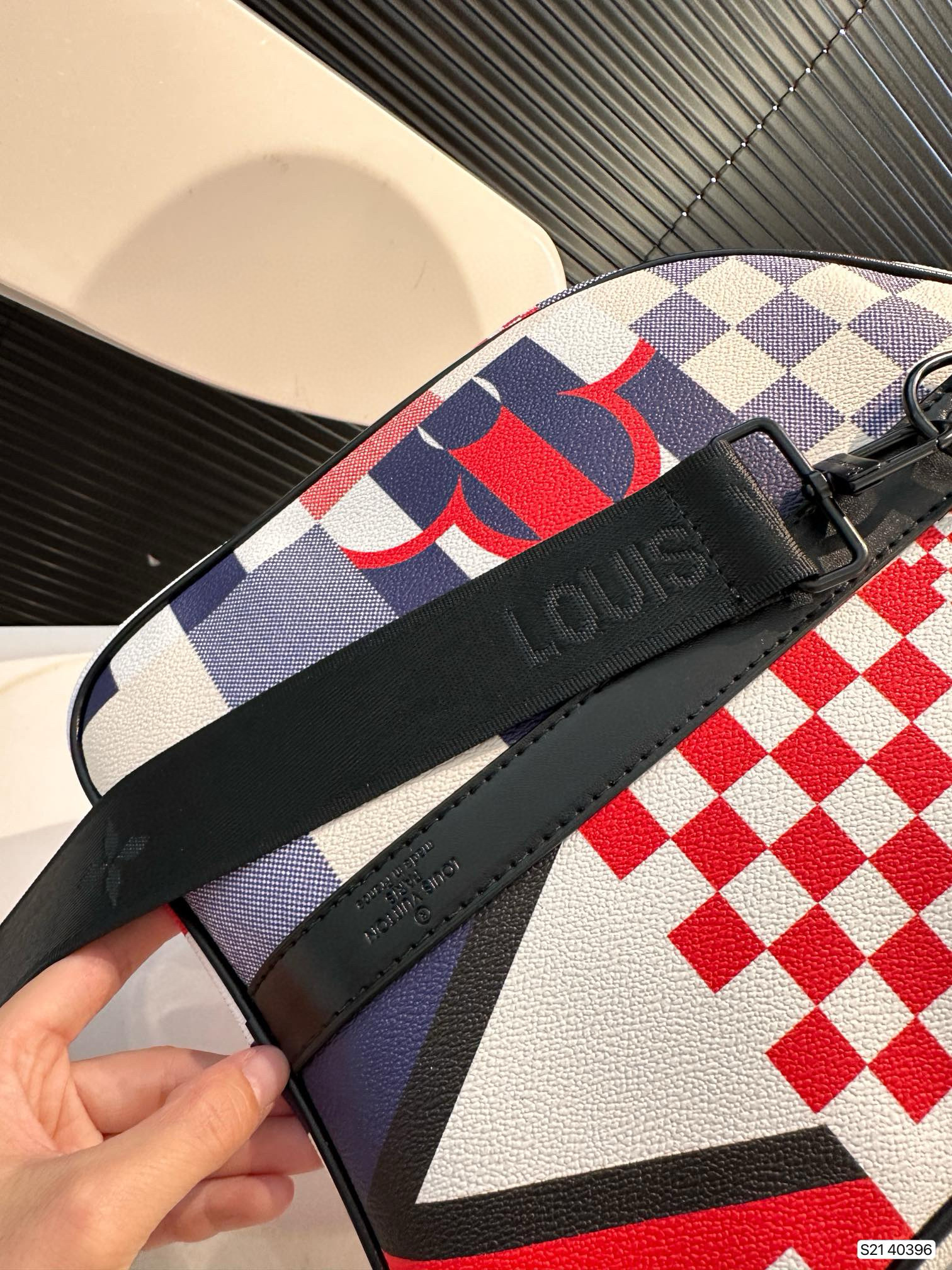697 $59 LV gallery